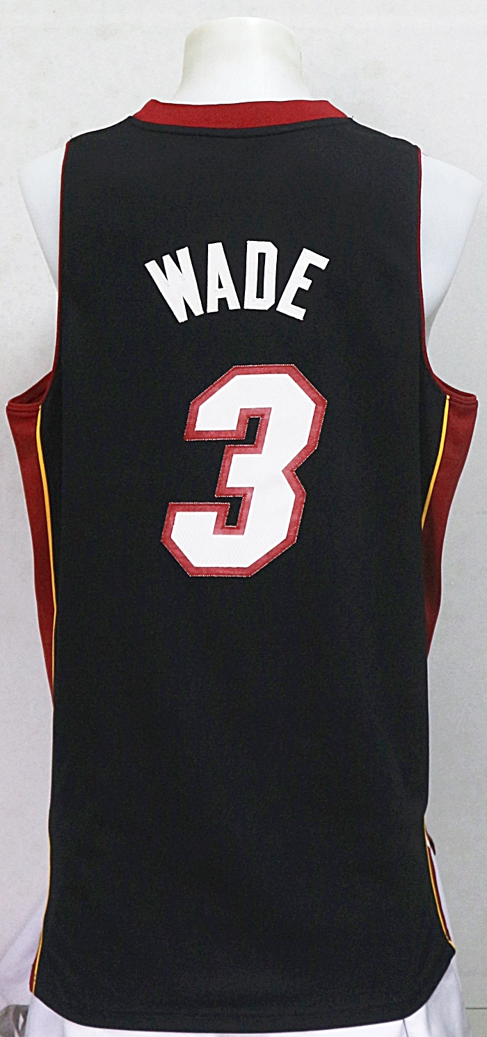 เสื้อบาสเกตบอล NBA Miami Heat ของ Dwyane Wade