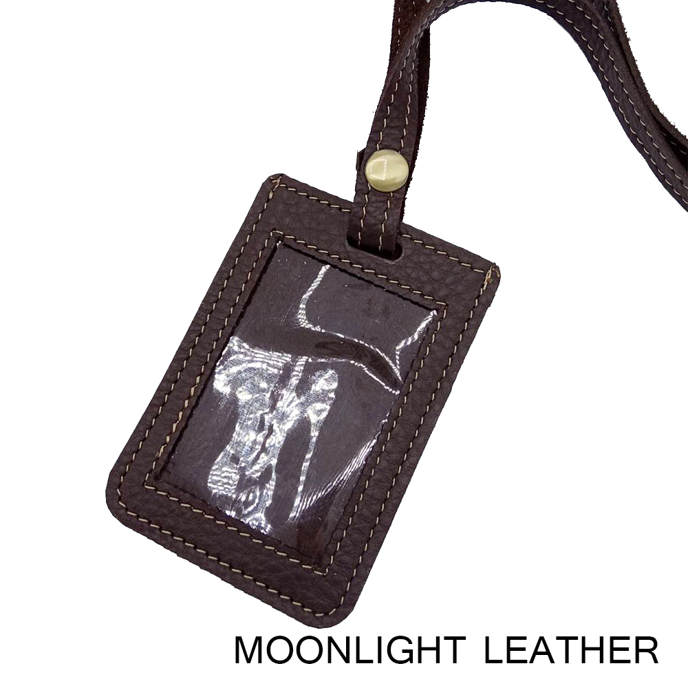 ป้ายห้อยคอ ที่ใส่บัตรพนักงานหนังแท้ทั้งใบ Moonlight มี 5 สี ทำจากหนังวัวแท้ นุ่ม ไม่ลอก สวย ทนทาน มีกล่องเป็นของขวัญได้