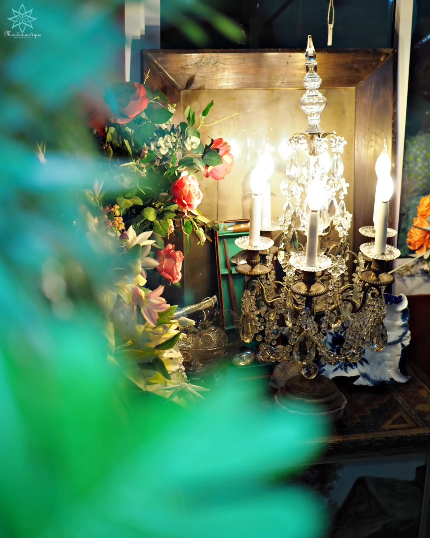 antique french chanderlier table