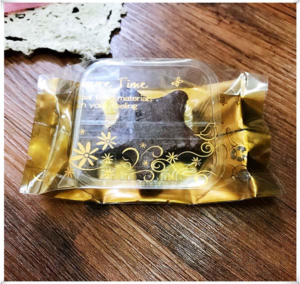 ถุงซีลกลางขยายข้าง ไซส์เล็ก 6.5x11.5+2.5 ลายดอกไม้ พื้นทอง แพ็ค 100 ใบ