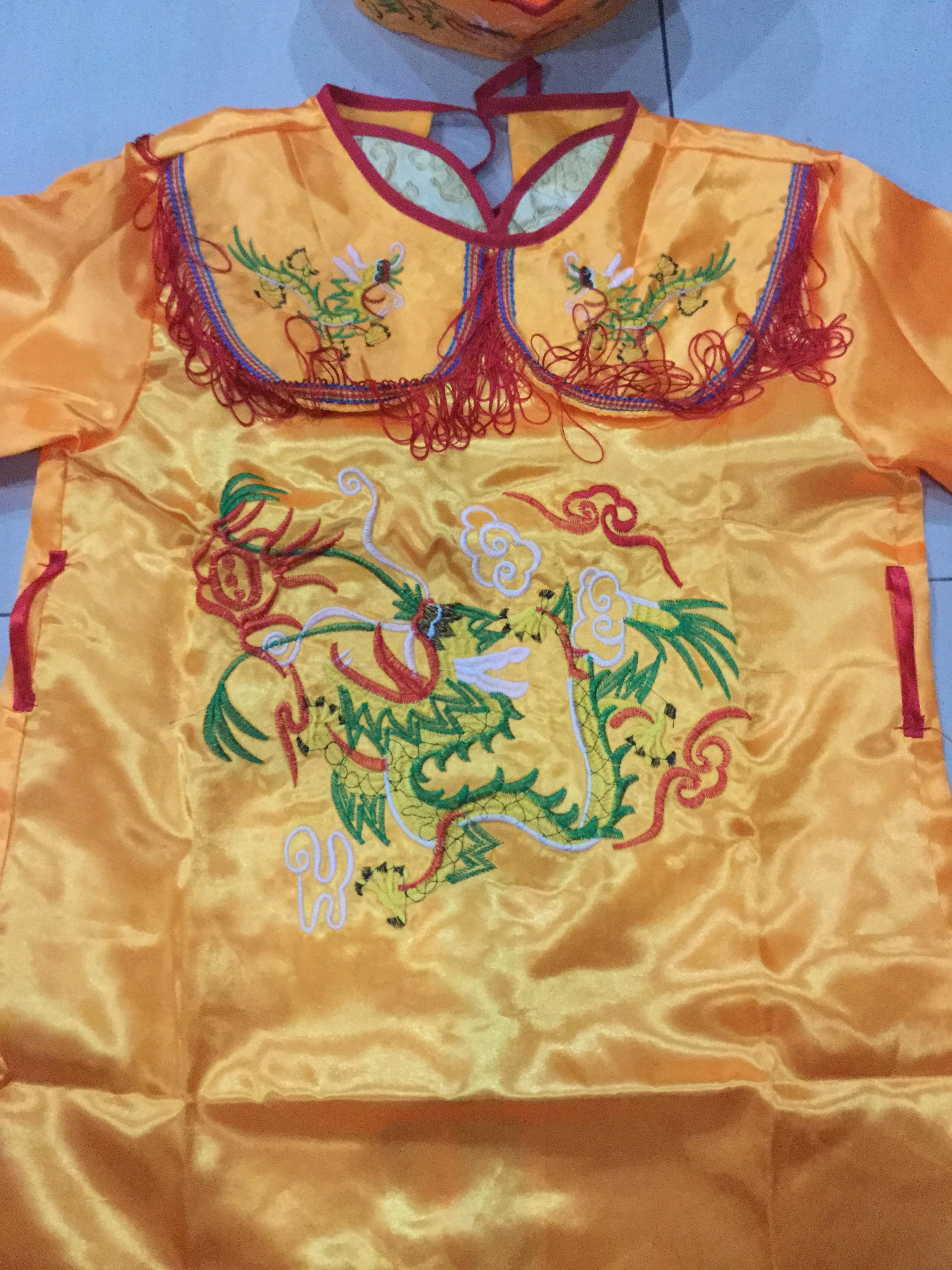 ชุดองค์ชายน้อยราชวงศ์ชิง สีเหลืองลายปัก รหัส CH 55 สินค้าพร้อมส่ง