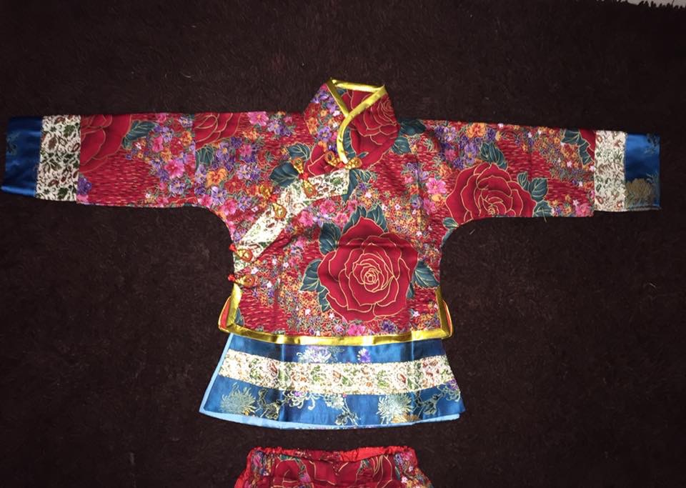 ชุดจีนเด็กสีแดง . รหัส TA 100