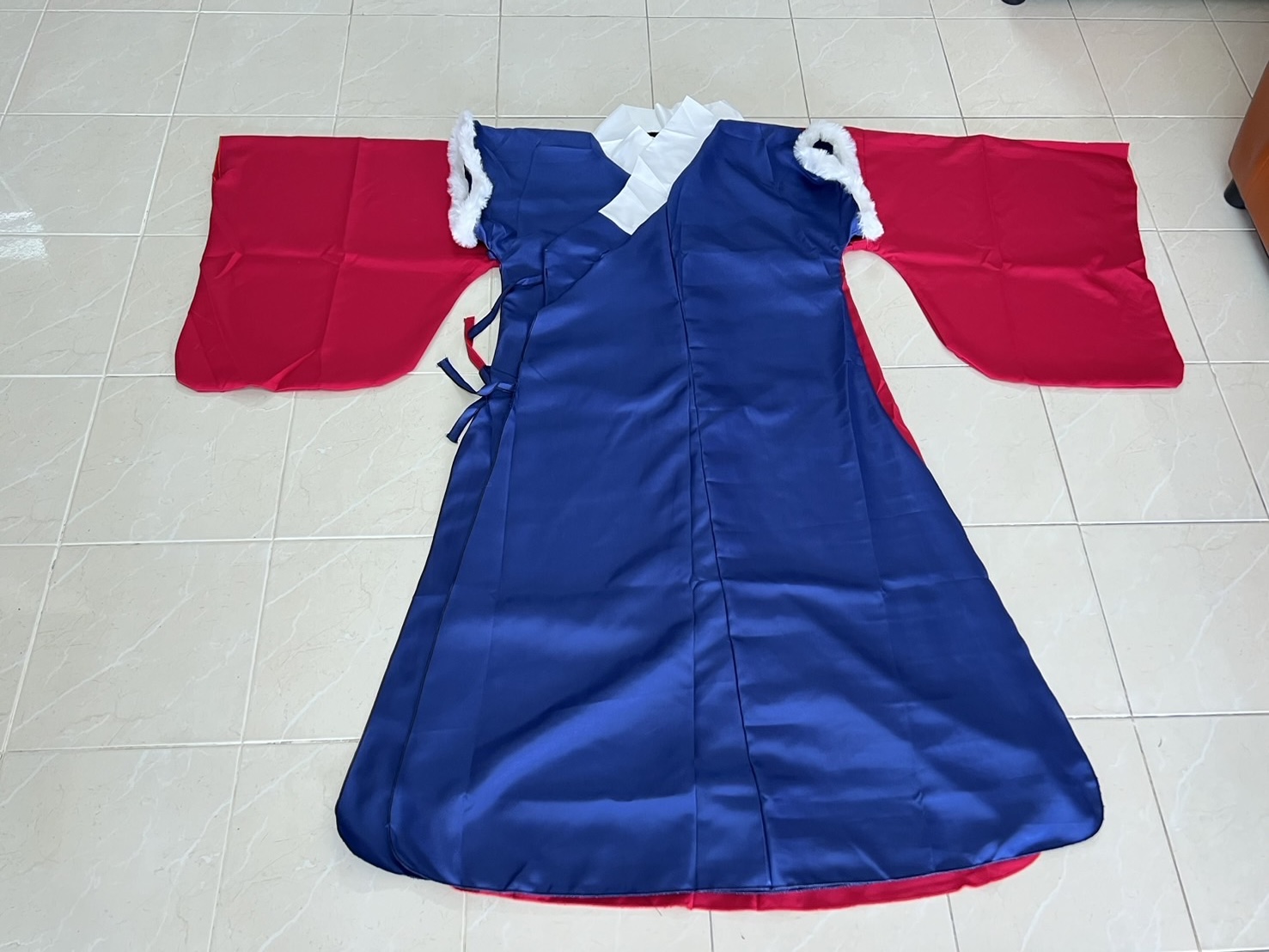 ชุดองค์ชายฮั่น พร้อมส่ง ชุดแดง + คลุมกั๊กสีน้ำเงิน