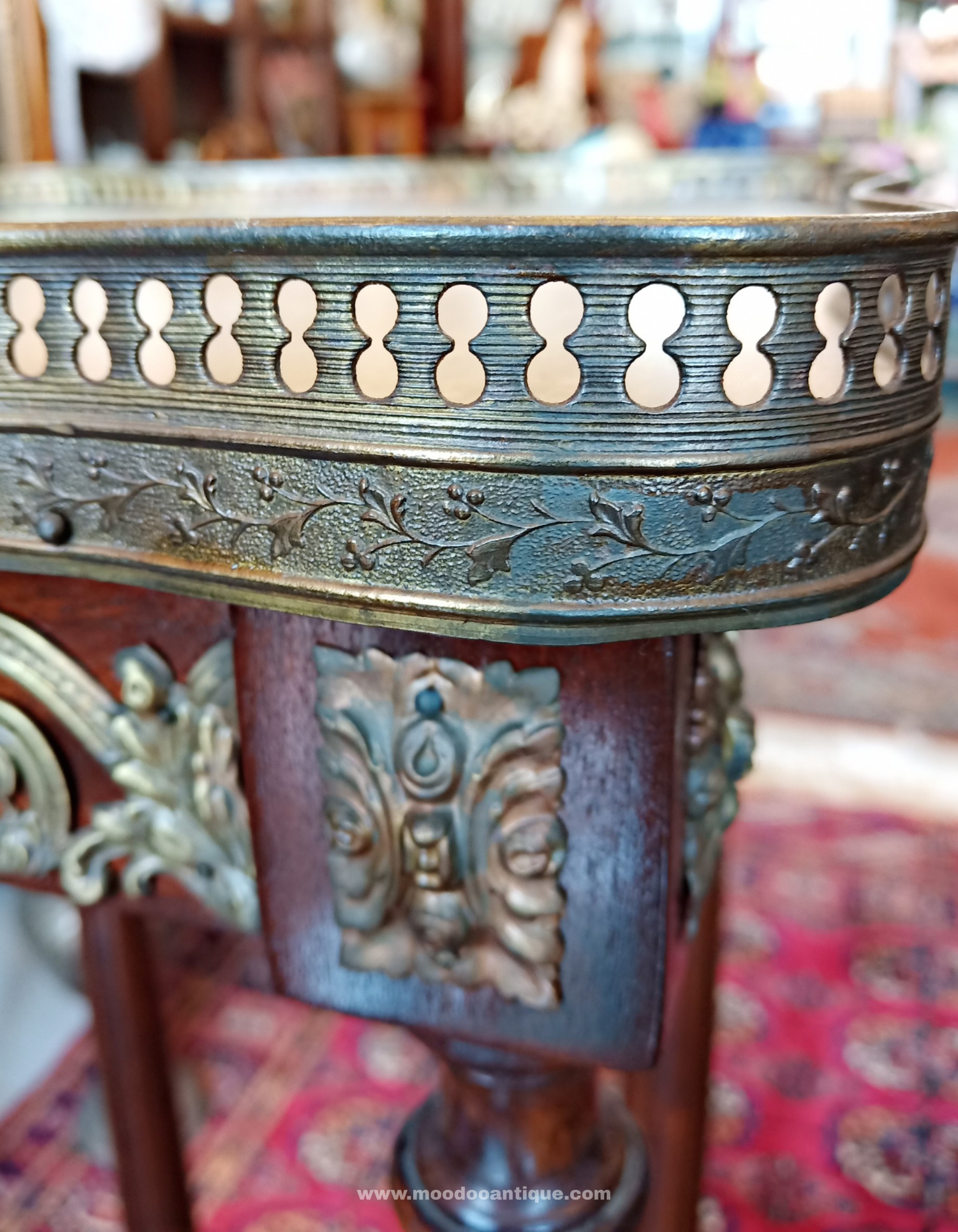 ขายแล้ว Pair 19 th Century French Mahogany Marble top lamp table