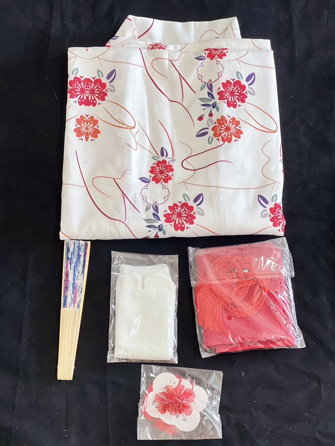 #กิโมโน สีแดง พร้อมส่ง