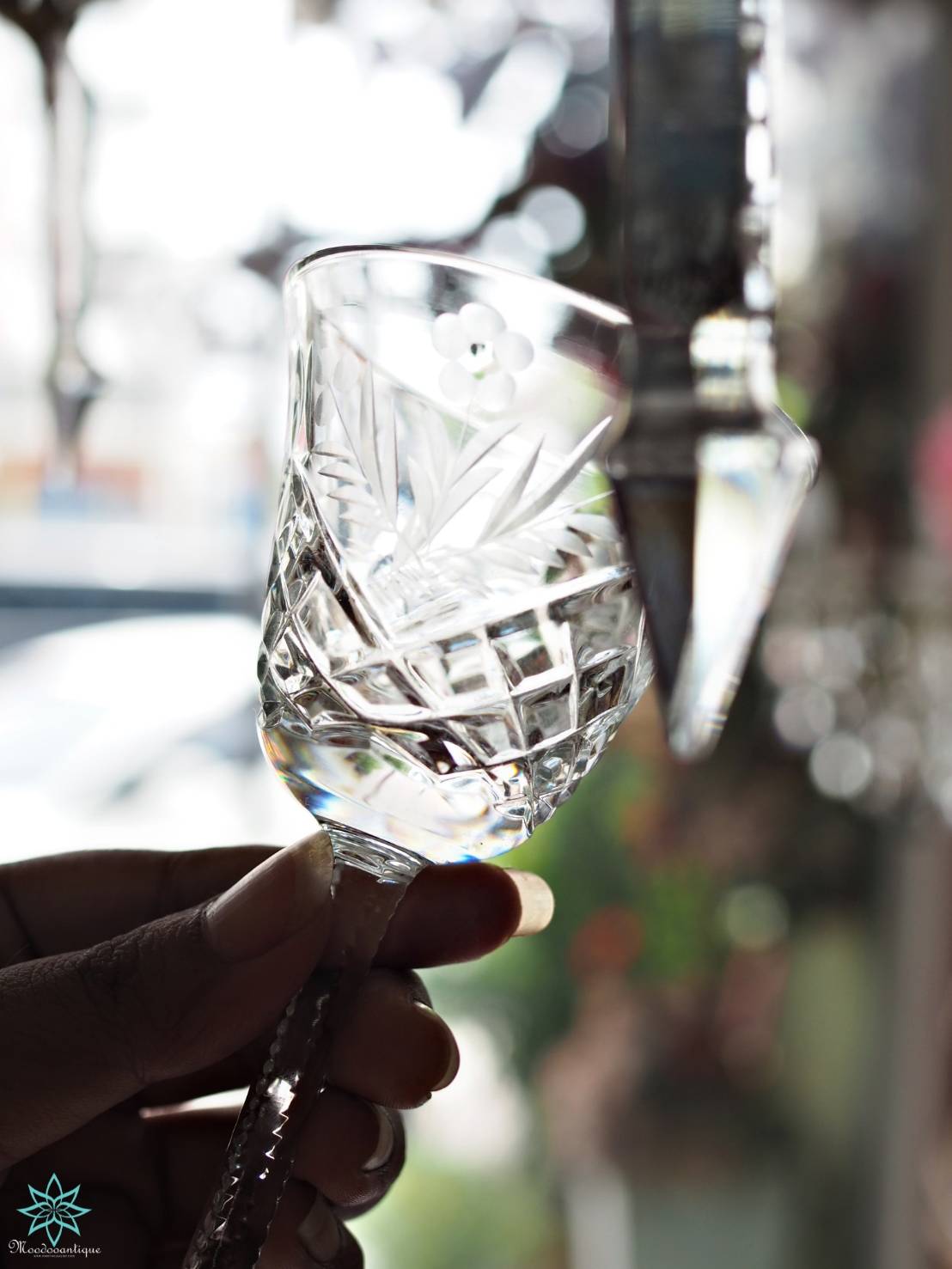 แก้วไวน์คริสตัลเจียระไน