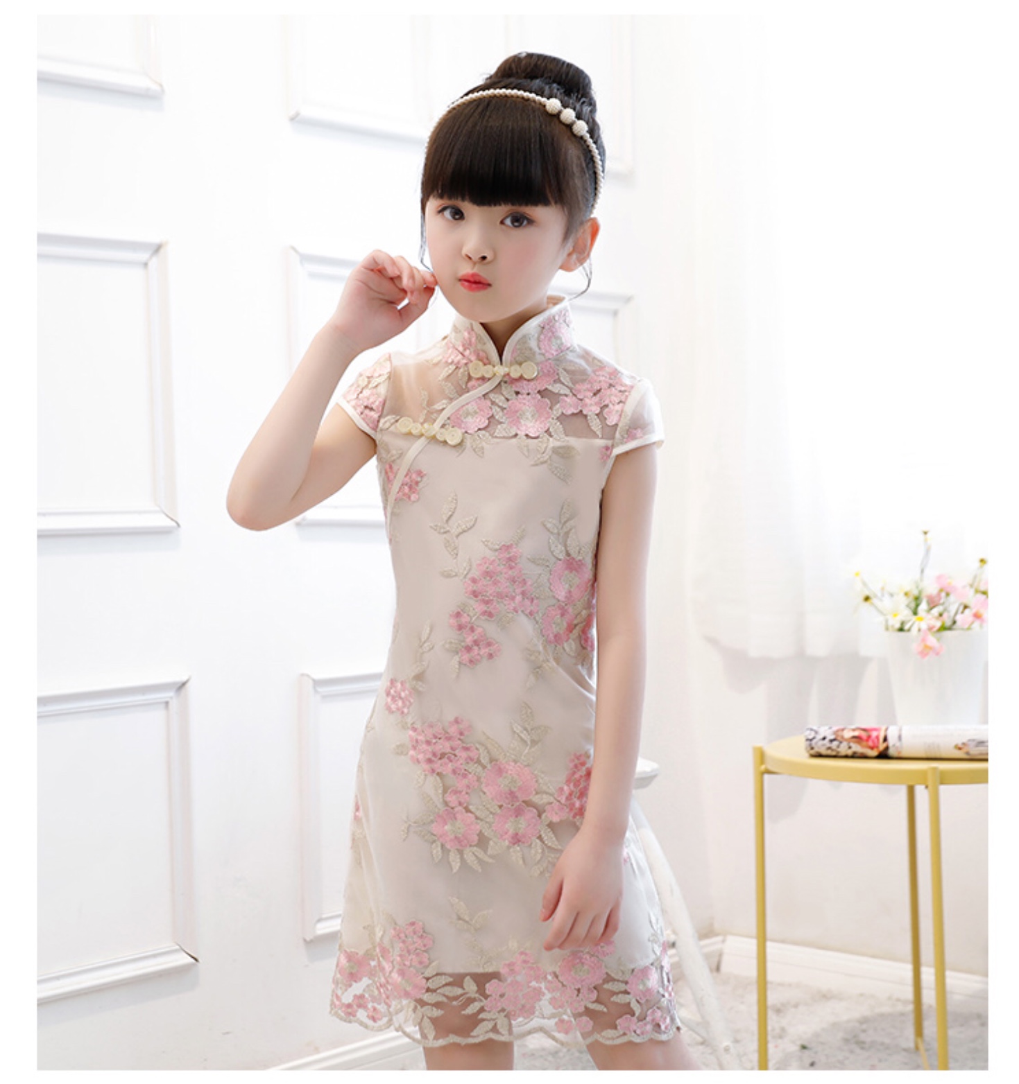 เดรสลูกไม้ สีเบจ รหัส LY. 89 สินค้าพร้อมส่ง