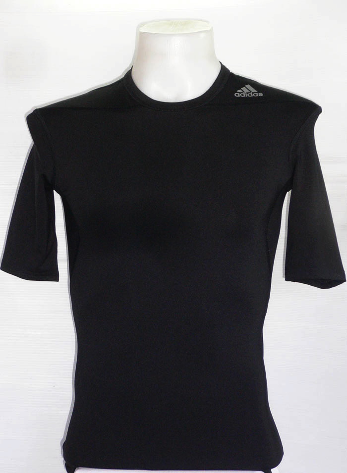 เสื้อรัดกล้ามเนื้อ ADIDAS TECHFIT แขนสั้น ไซส์ M