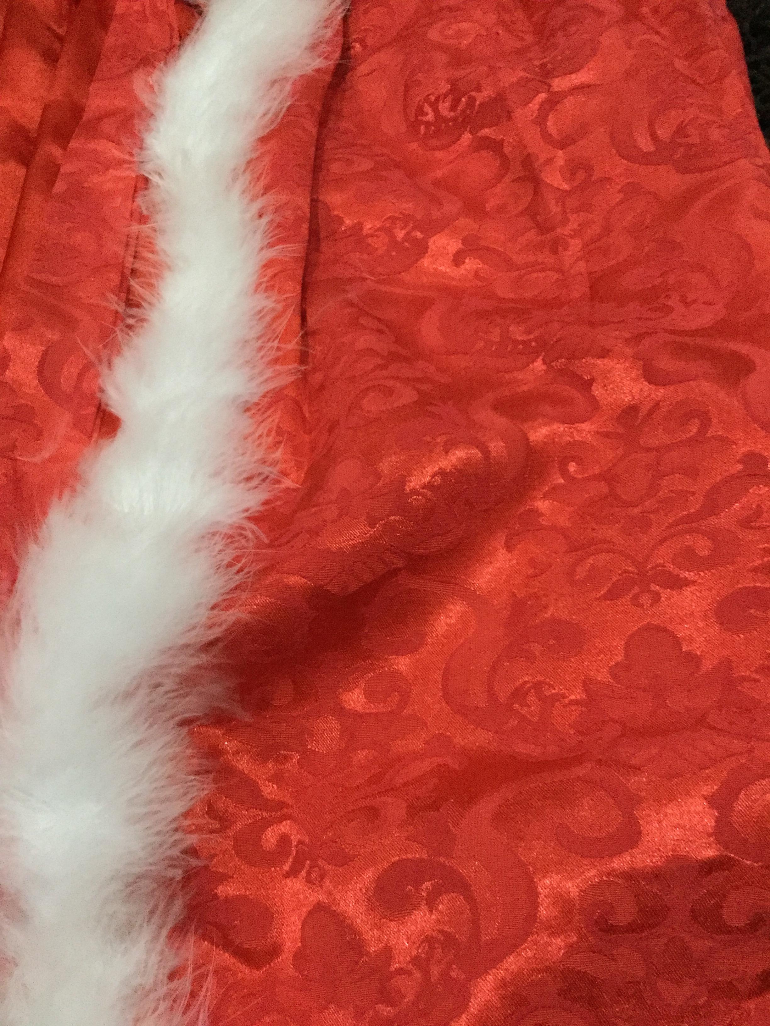 ผ้าคลุมสีแดงรหัส WTD 230 สินค้าพร้อมส่ง