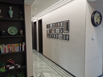 ชุดกรอบรูปติดผนัง London (Black20) กรอบรูปไม้สีดำ 20 ชิ้น พร้อมภาพตามแบบและวัสดุติดตั้ง