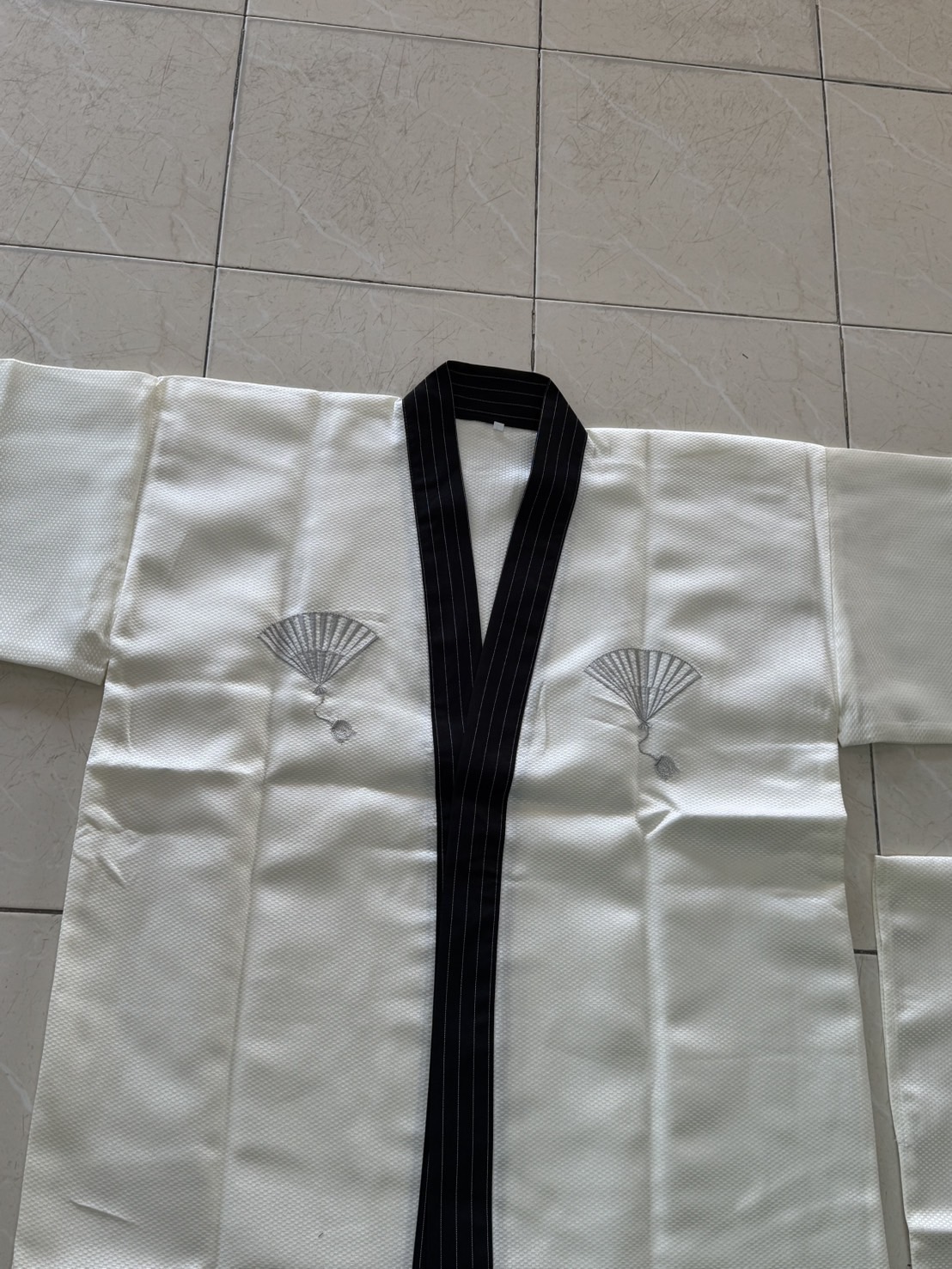 samuraiกิโมโนสีขาว