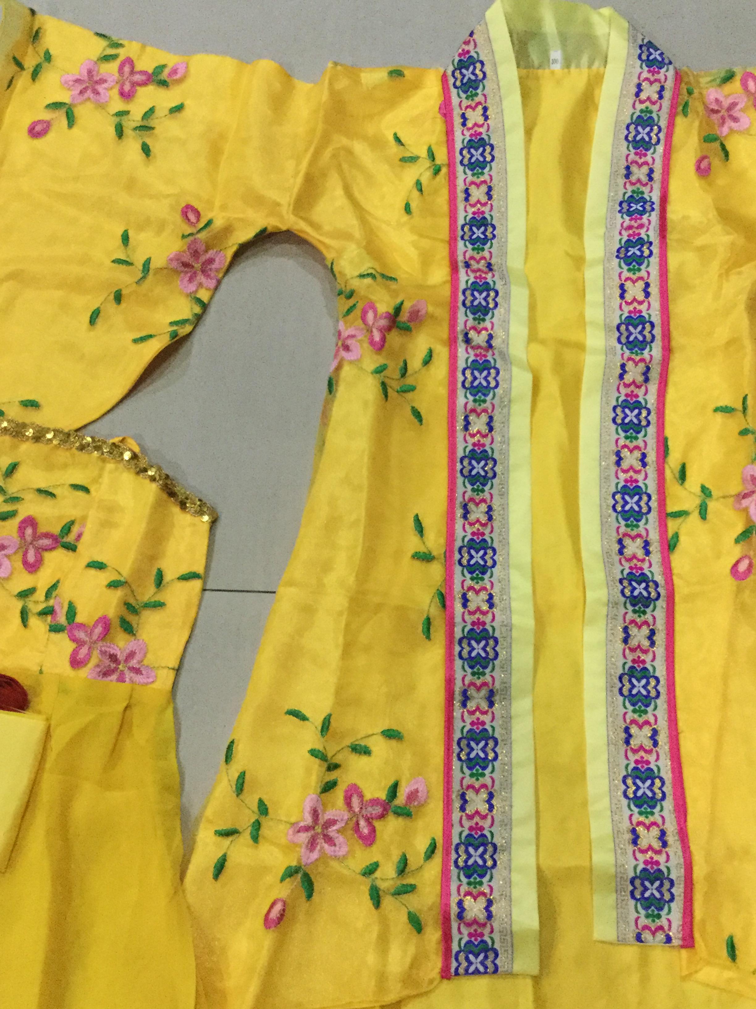 ชุดเจ้าหญิง สีเหลือง รหัส PIN 135สินค้าพร้อมส่ง