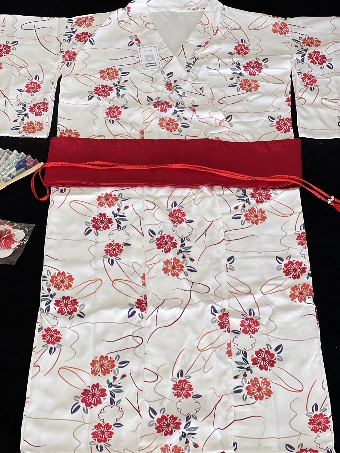 #กิโมโน สีแดง พร้อมส่ง