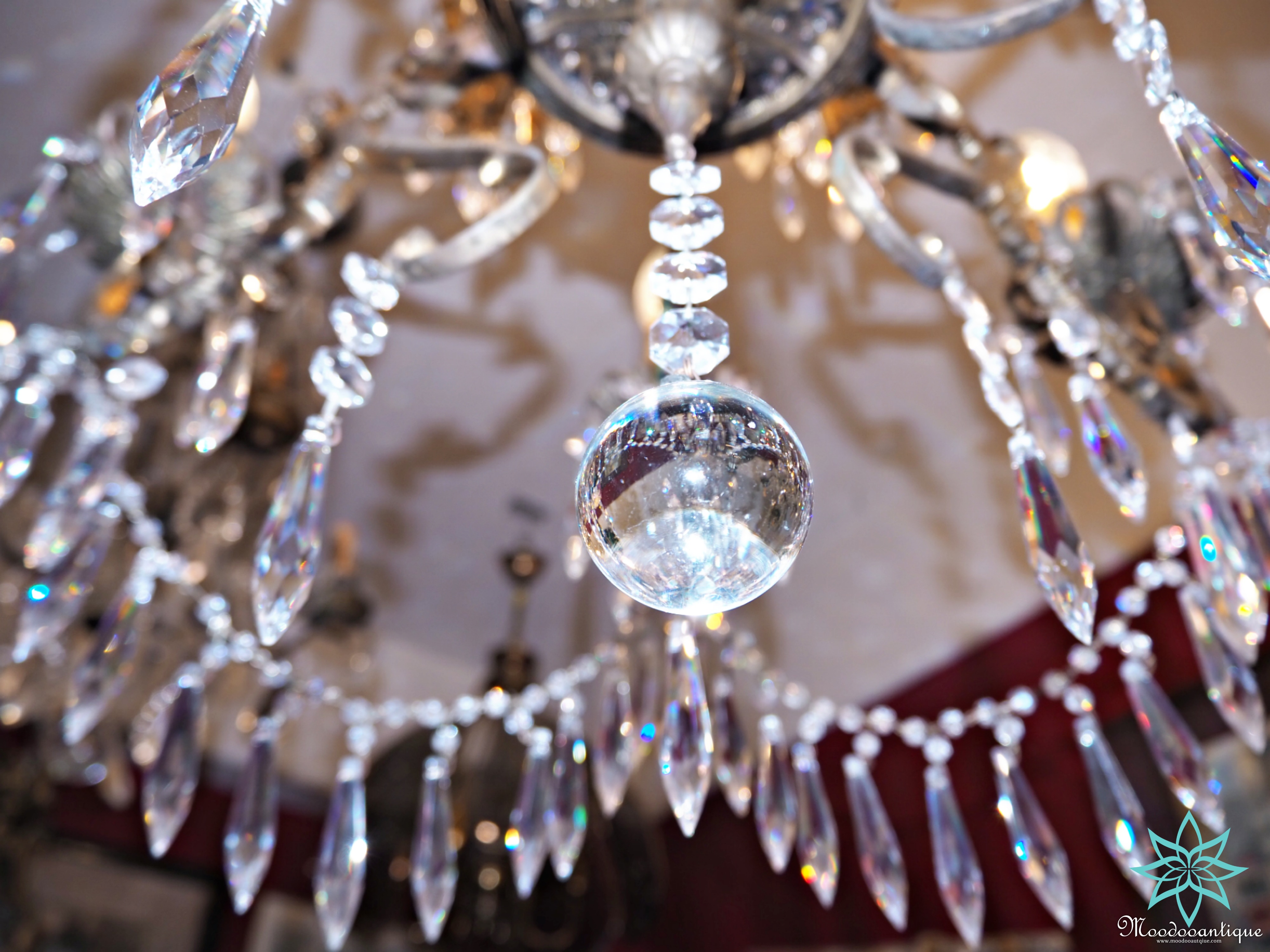 Rare Antique Brass and crystal chandelier แอนทีคช่อโคมไฟทองเหลืองงานฝรั่งเศส