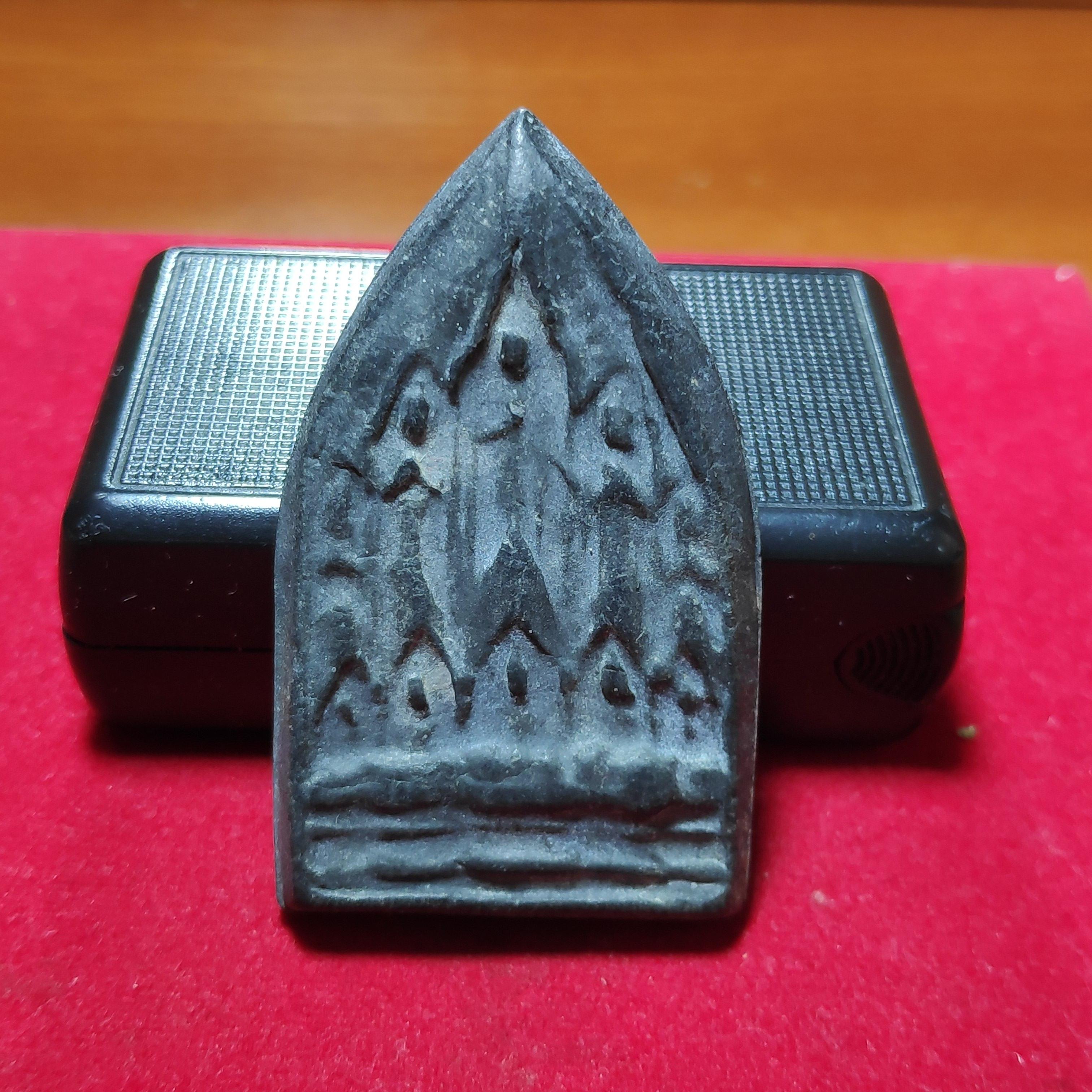 พระสิบทัศน์หลวงพ่อวงษ์วัดทุ่งผักกูดเนื้อผงใบลานปี2513