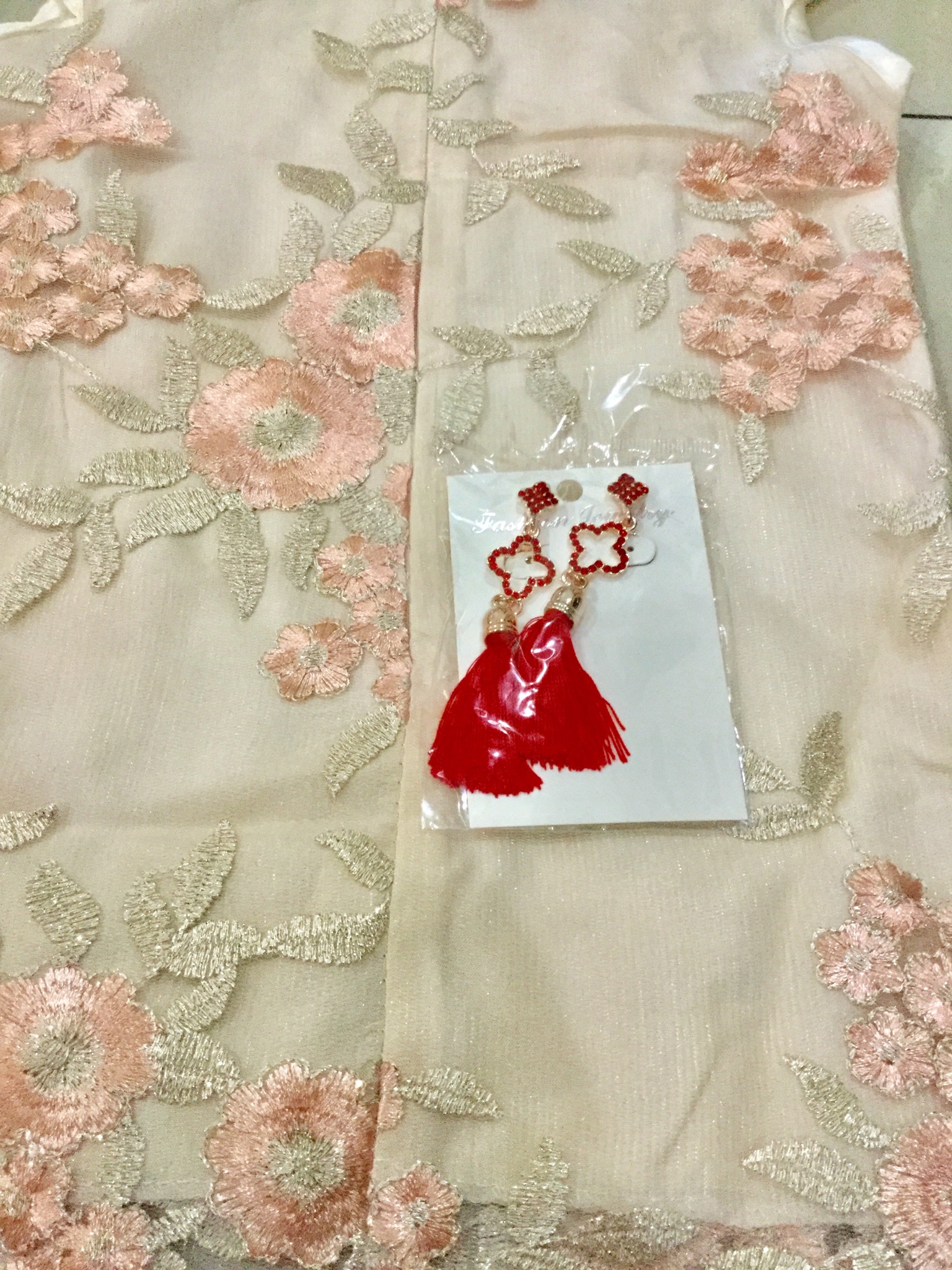 เดรสลูกไม้ สีเบจ รหัส LY. 89 สินค้าพร้อมส่ง