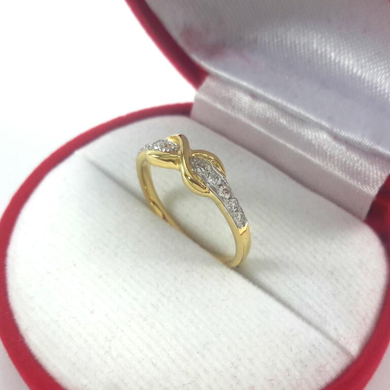 แหวนหมายเลขแปดทองคำฝังเพชรเบลเยี่ยมแท้ 0.15 cts