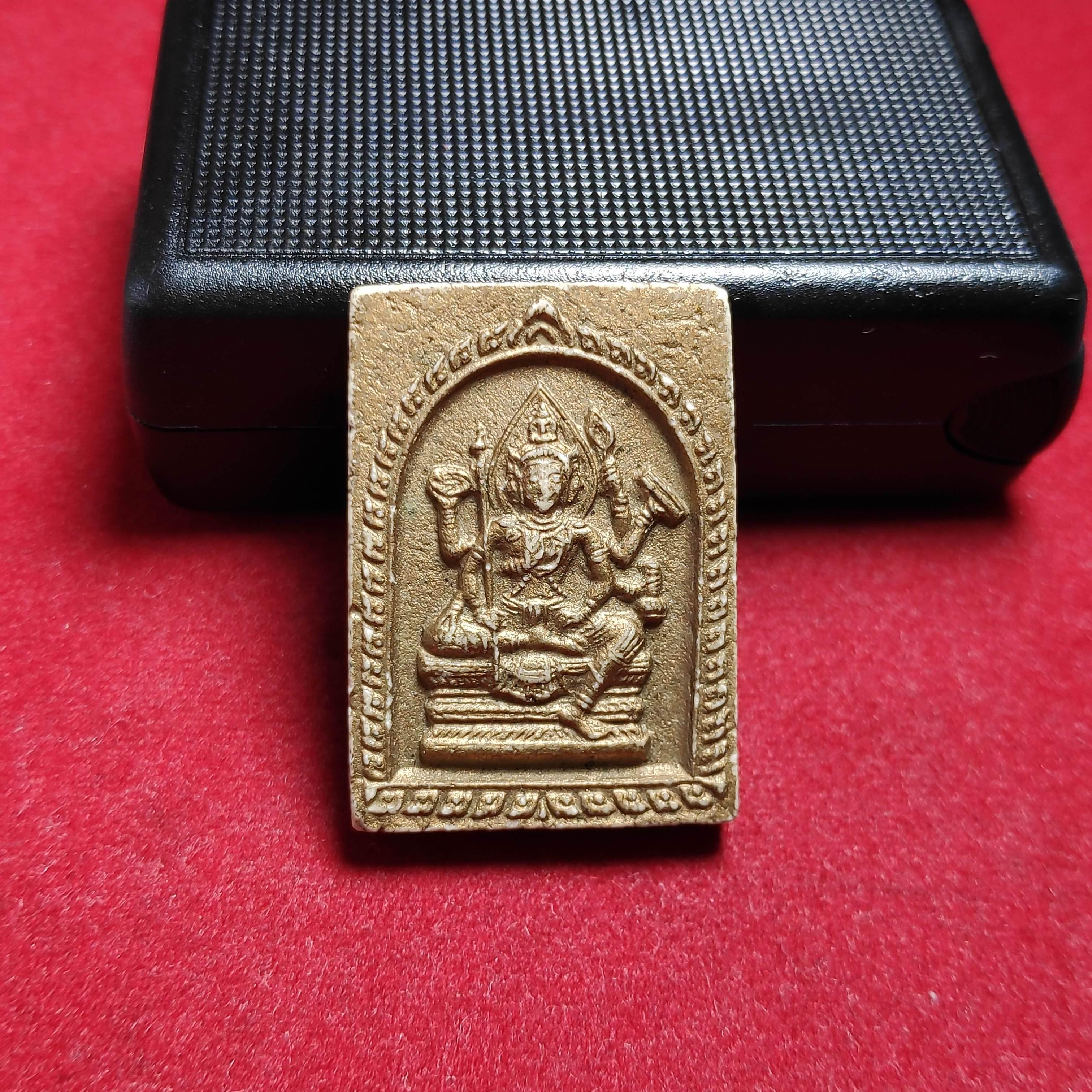 พระพรหมหลังเรียบหลวงพ่อพรหมวัดขนอนเหนือเนื้อผงว่าน