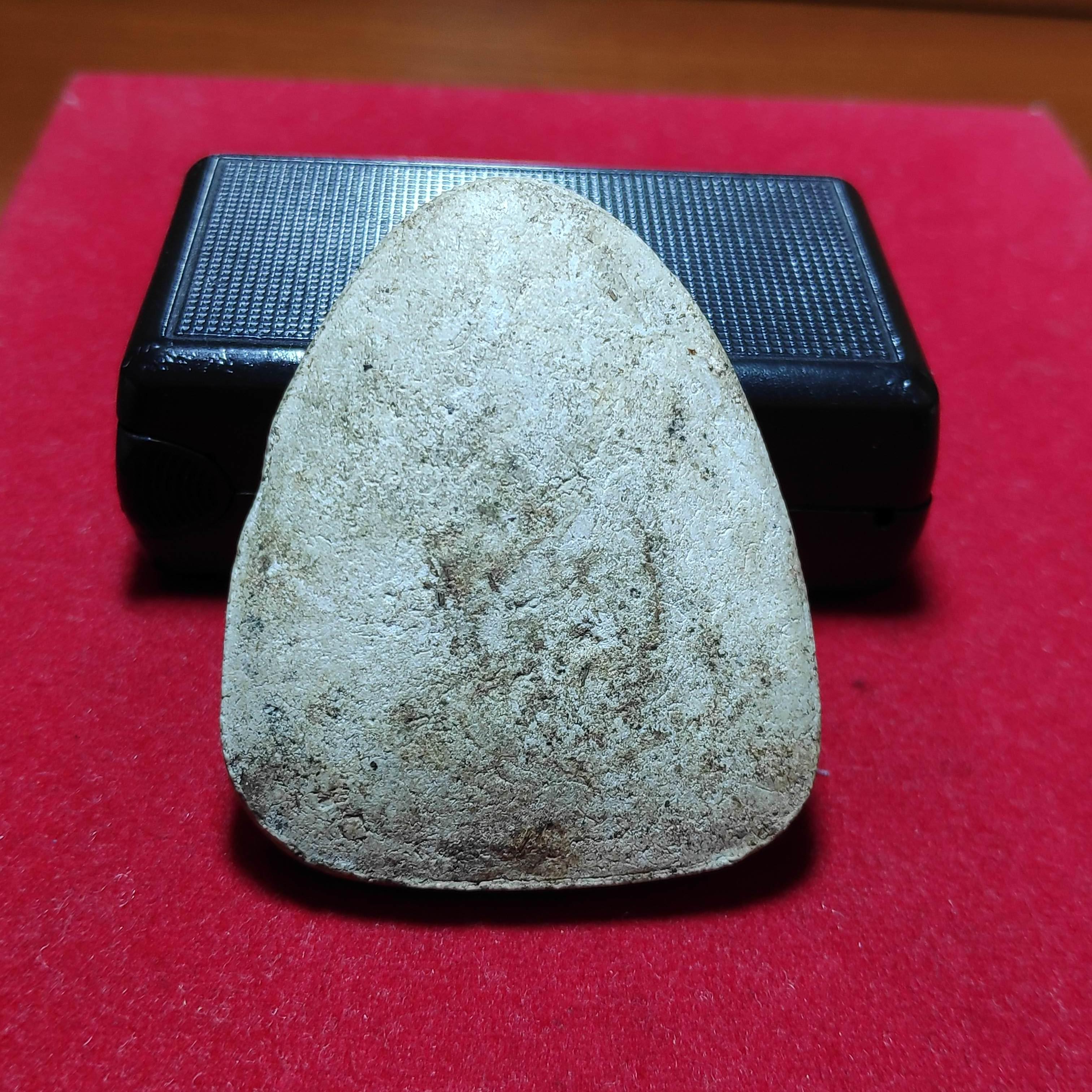 พระปิดตาพิมพ์จัมโบ้เนื้อผงพุทธคุณสูง5เซ็นต์