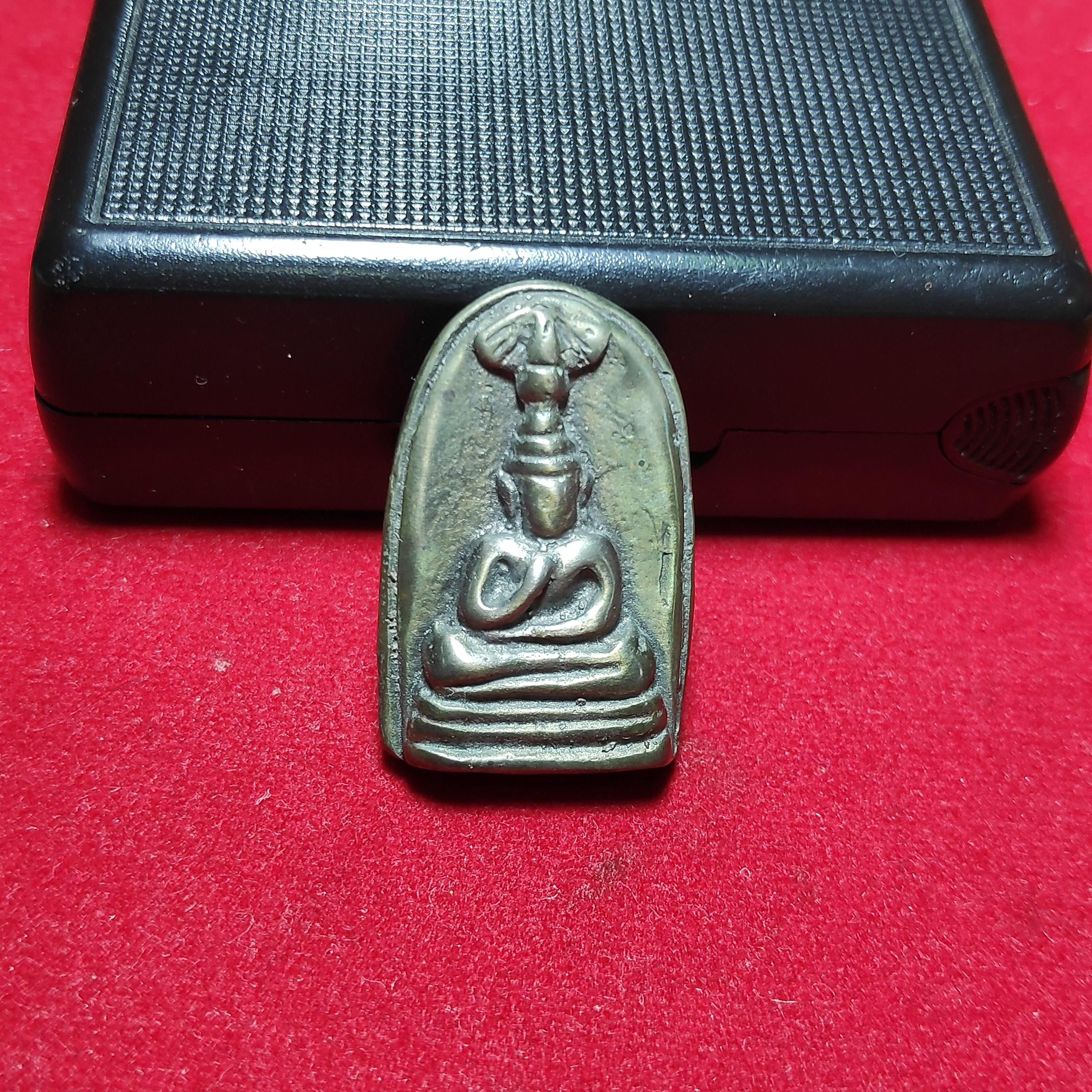 พระปางซ่อนหาพิมพ์2หน้าหลวงพ่อทับวัดอนงค์เนื้อเมฆสิทธิ์