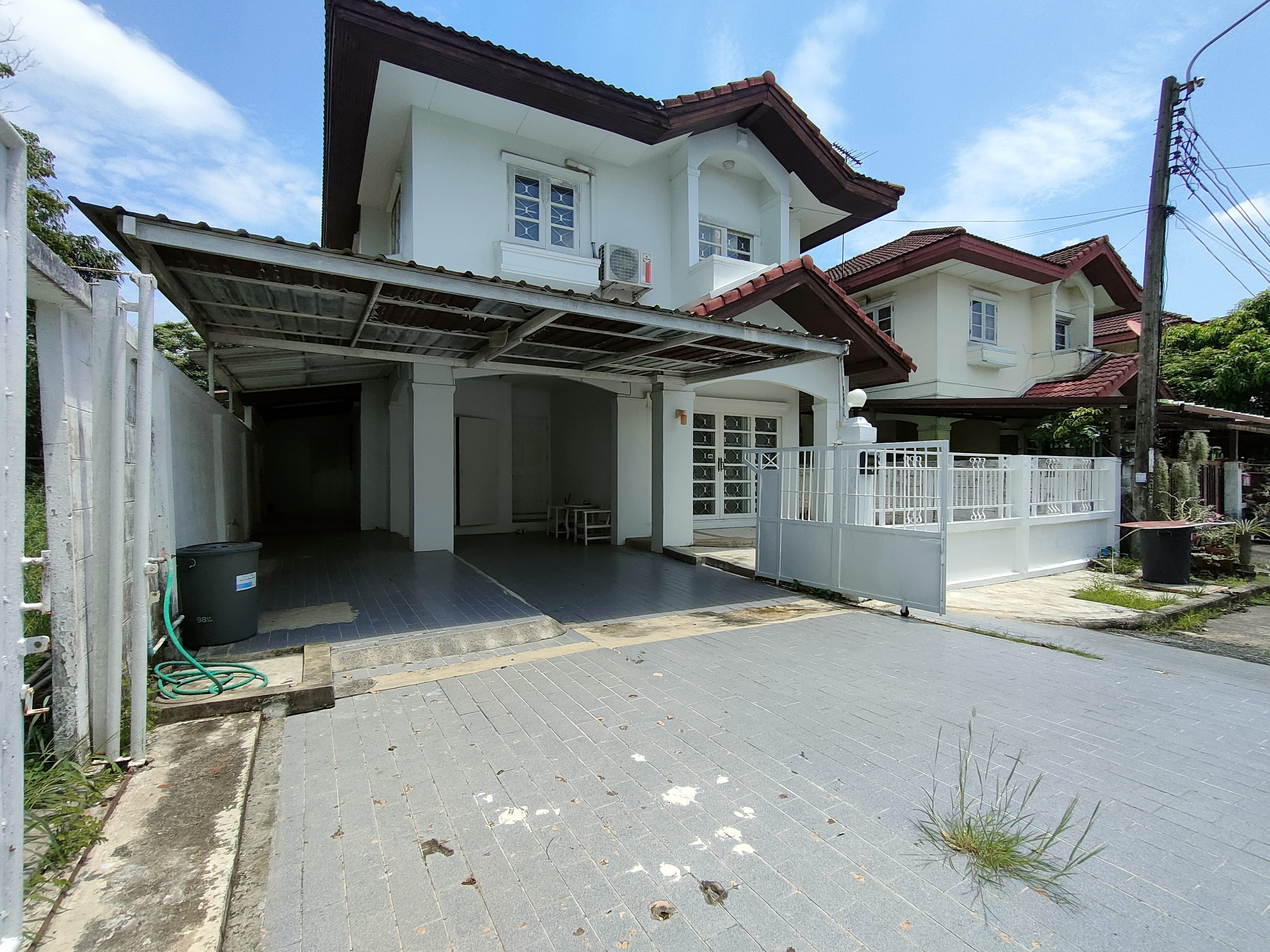 (MH0054) ให้เช่าบ้านเดี่ยว 2 ชั้น ม.ฟลอร่า วิลล์ ซิตี้ สุวินทวงศ์ หลังมุม พร้อมอยู่