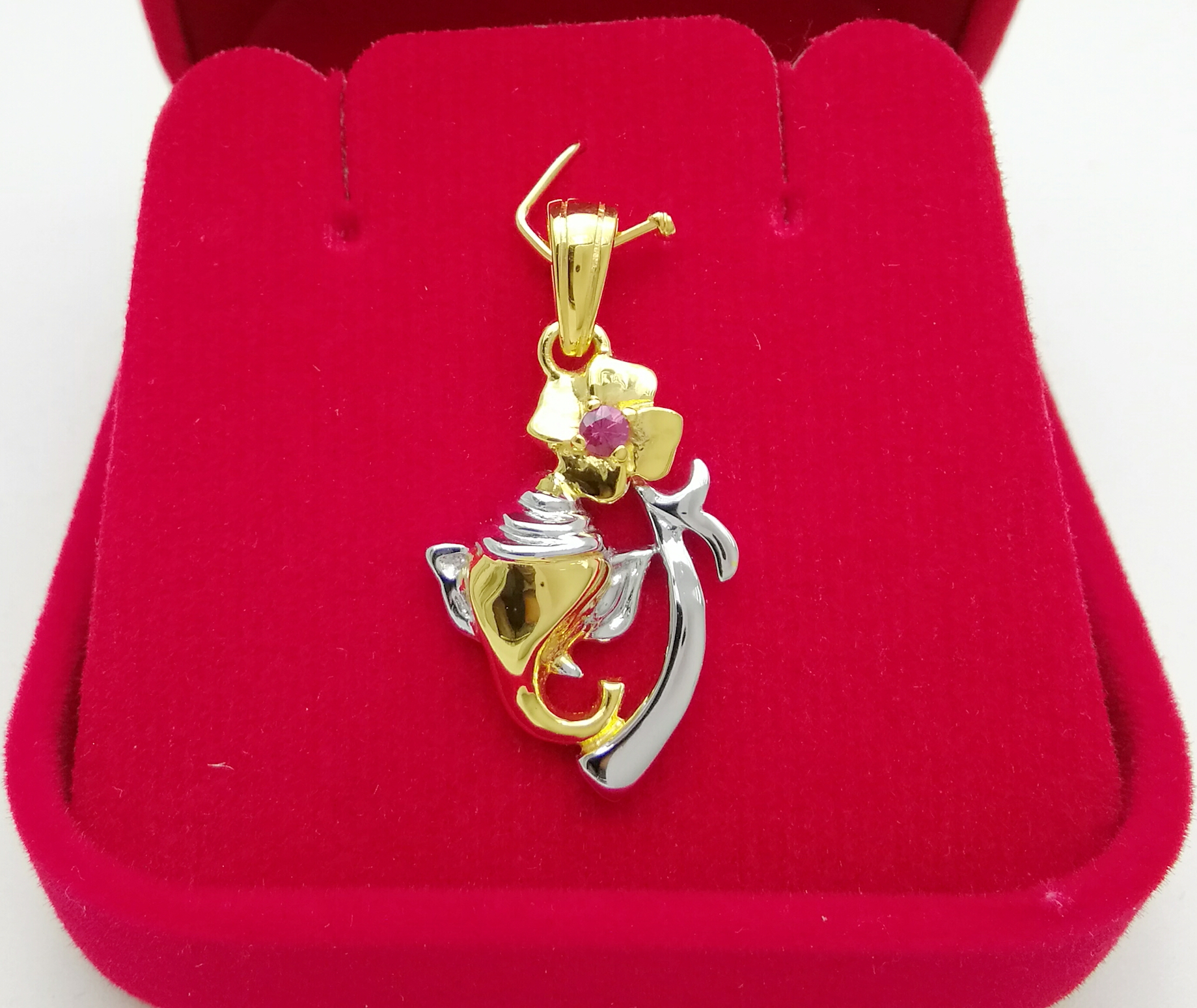 จี้เศียรพระพิฆเณศทัดดอกชบา เงินแท้ 925 ประดับพลอยประจำวันเกิดแท้