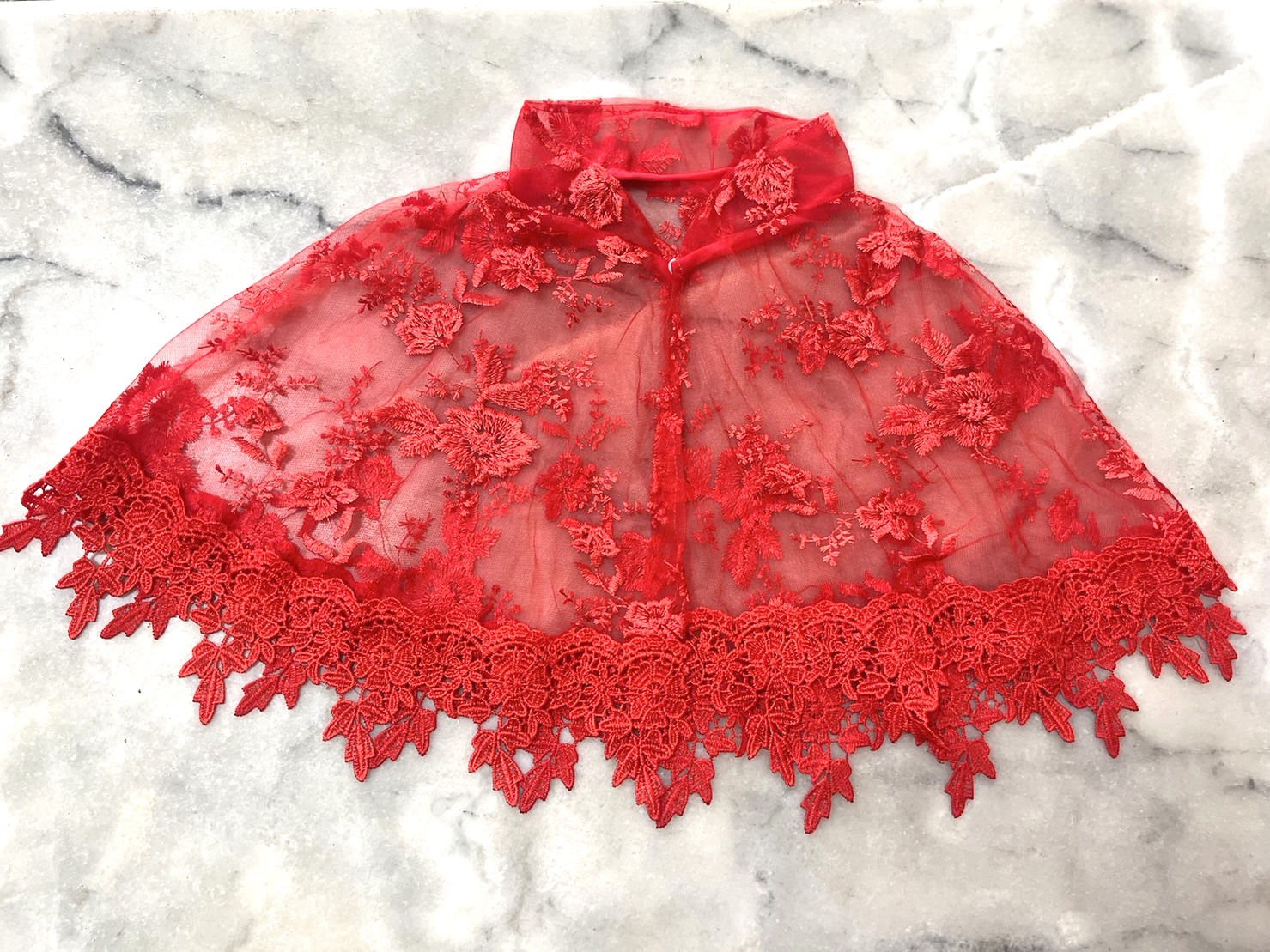 ผ้าคลุมไหช่ลูกไม้