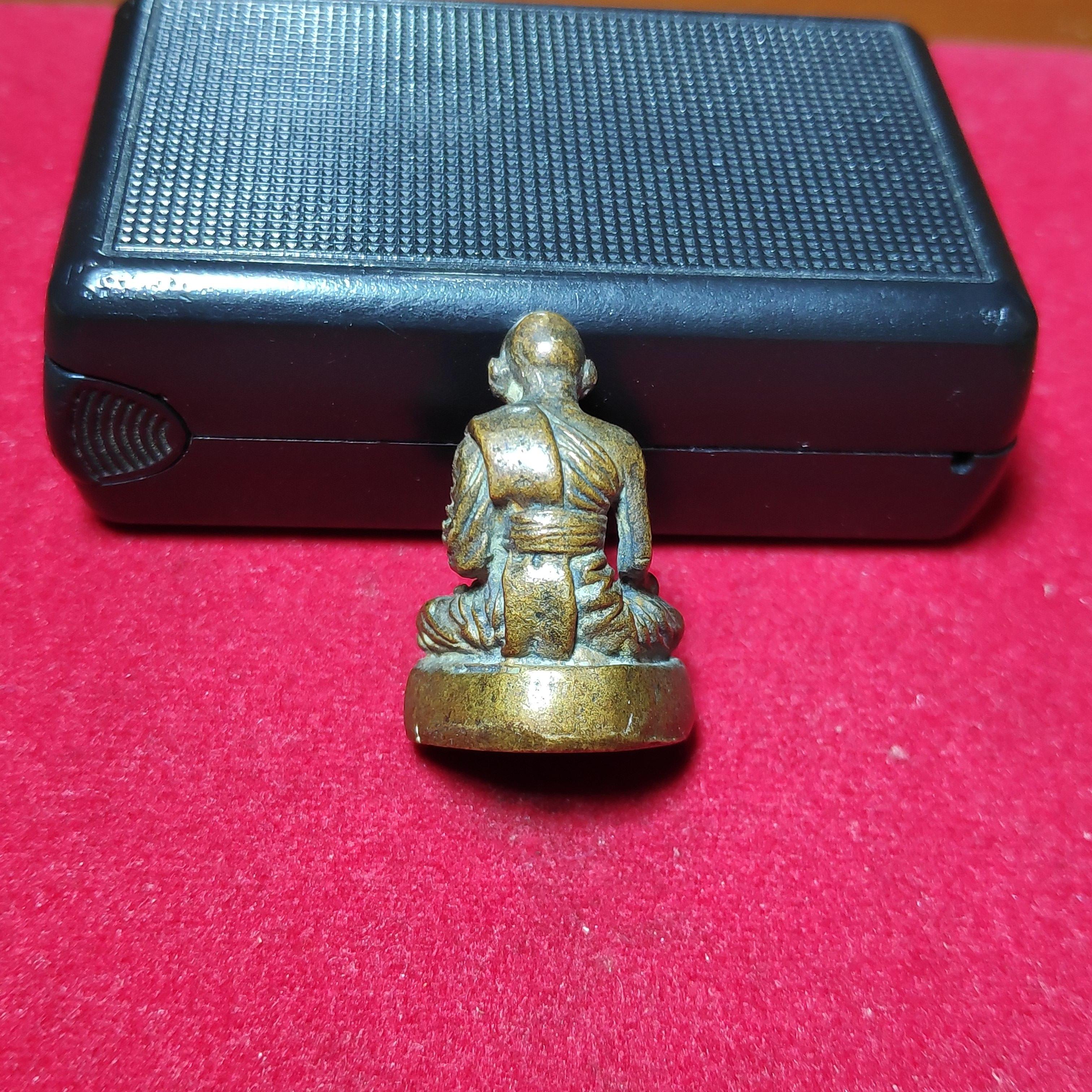 รูปหล่อหลวงปู่สุขวัดปากคลองมะขามเฒ่าปี2520