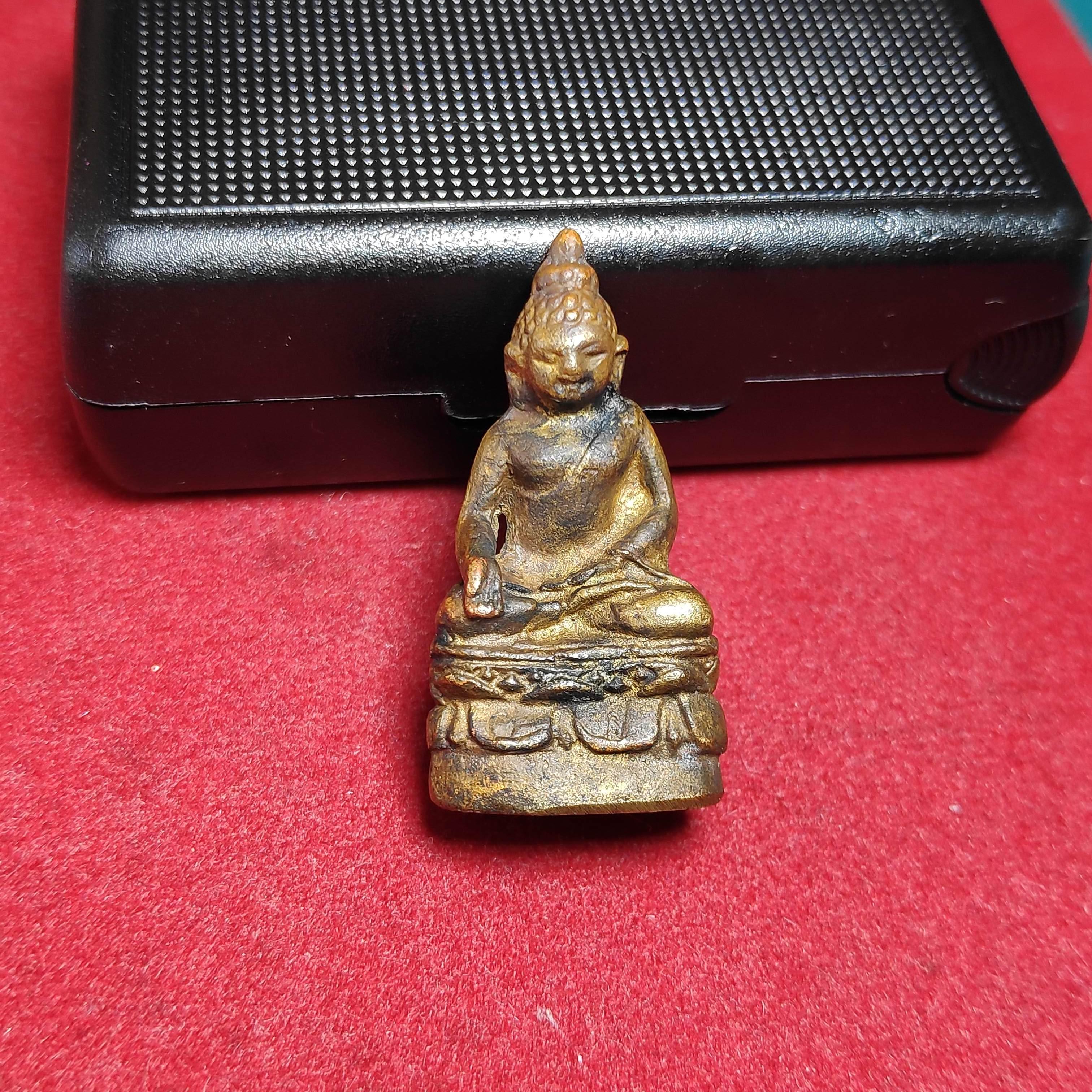 พระกริ่งไพรีพินาศวัดบวรนิเวศพิมพ์บัวเหลี่ยมปี2495