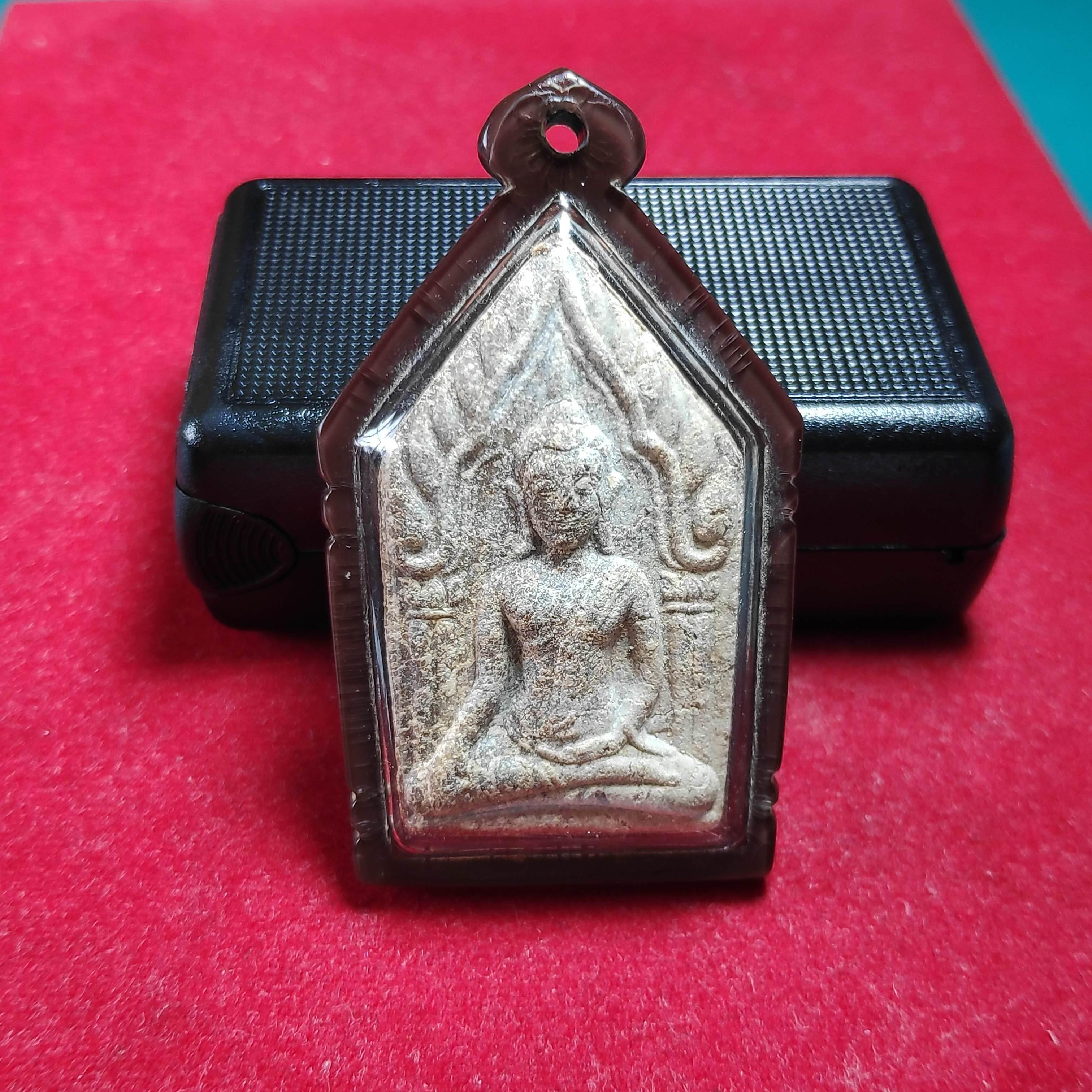 พระขุนเเผนหลังกุมารสมบัติหลวงพ่อพูลวัดไผ่ล้อมเนื้อผงตะเคียนปี2548