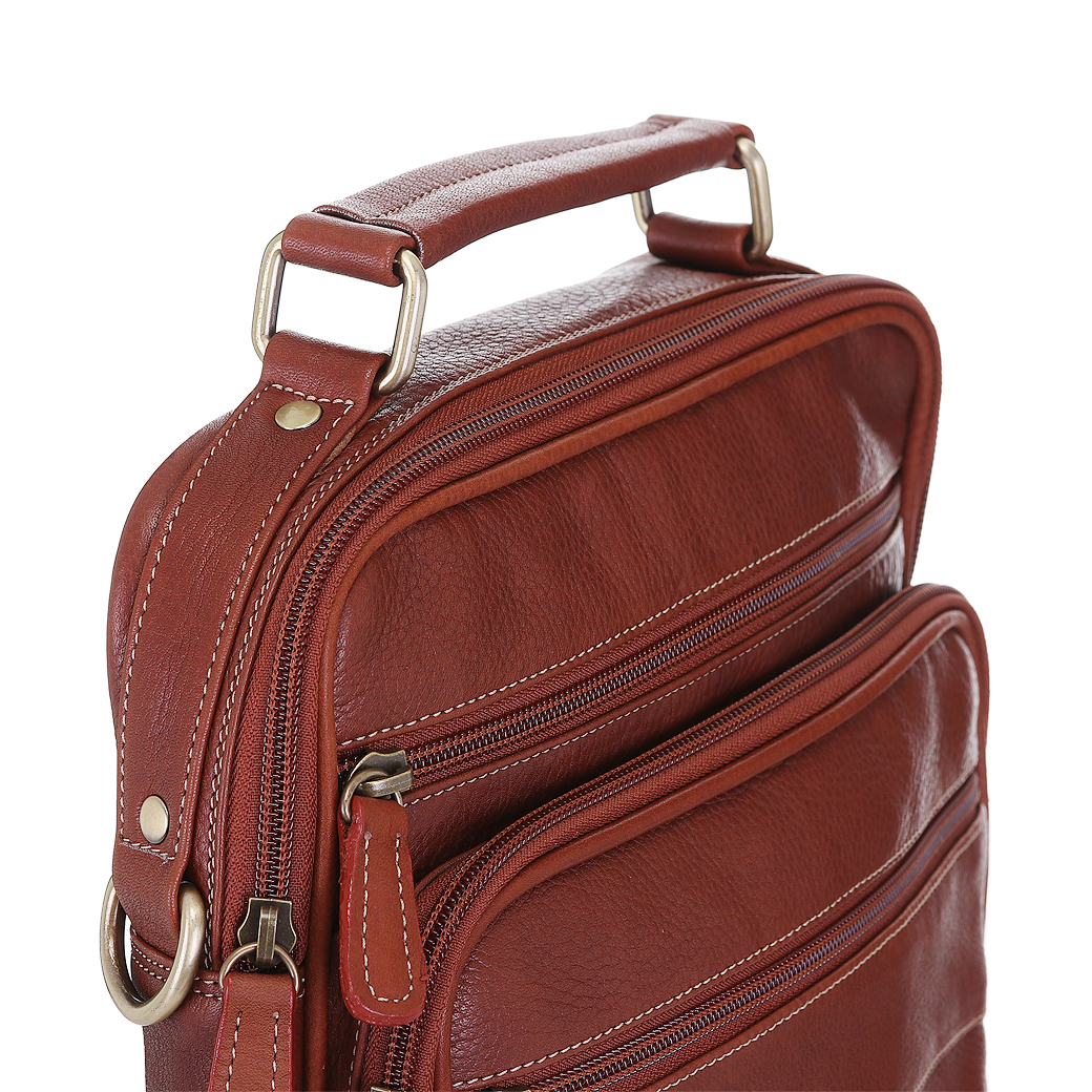 กระเป๋าหนังแท้ ทำจากหนังวัว หิ้วได้ สะพายได้ สำหรับผู้ชาย รุ่น Master สีแทน แบรนด์ Moonlight แท้พร้อมถุงกันฝุ่น ประกัน 1 ปี