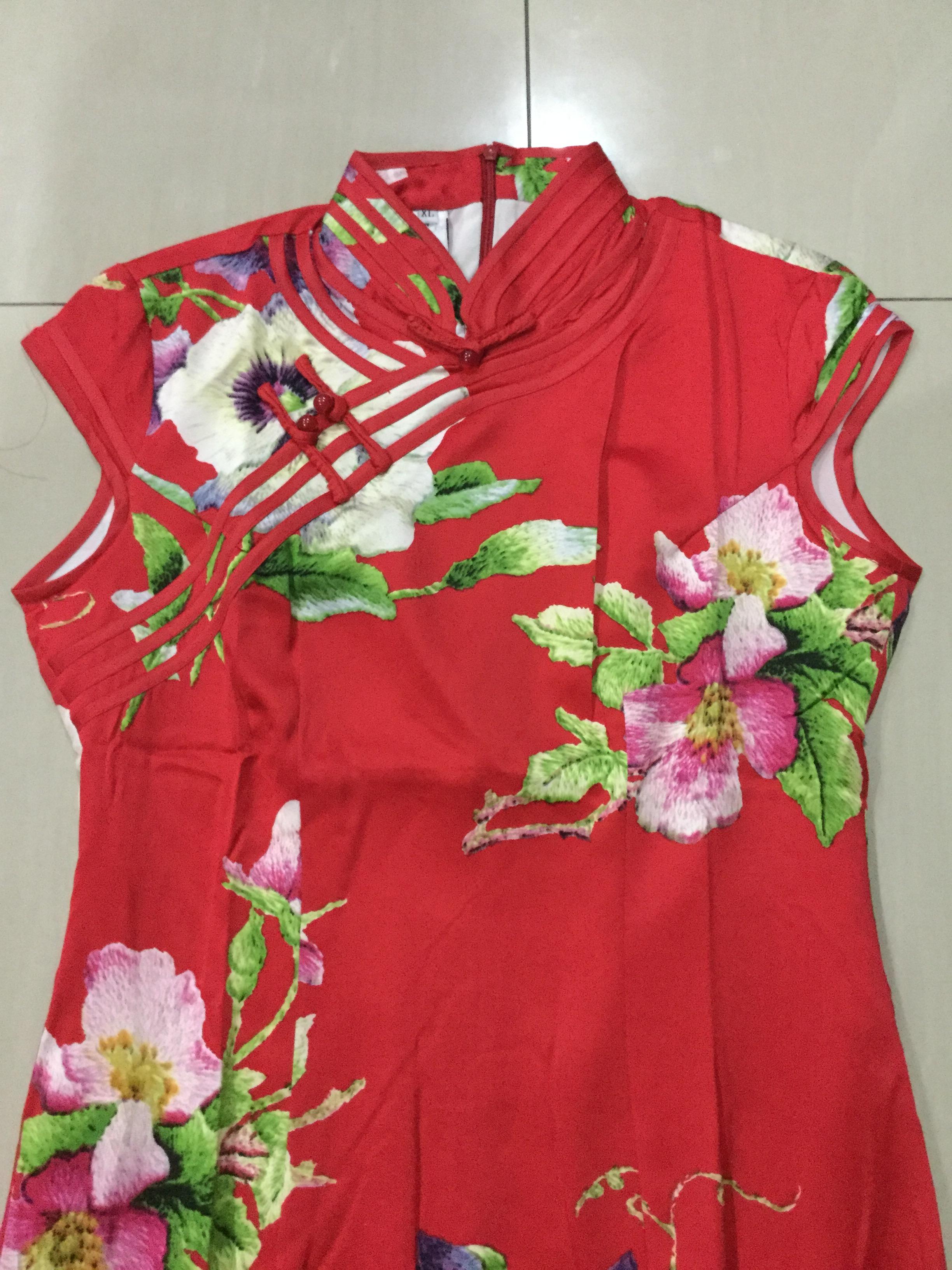 กี่เพ้ายาว ผ้าไหมสีแดง รหัส 28/158 สินค้าพร้อมส่ง