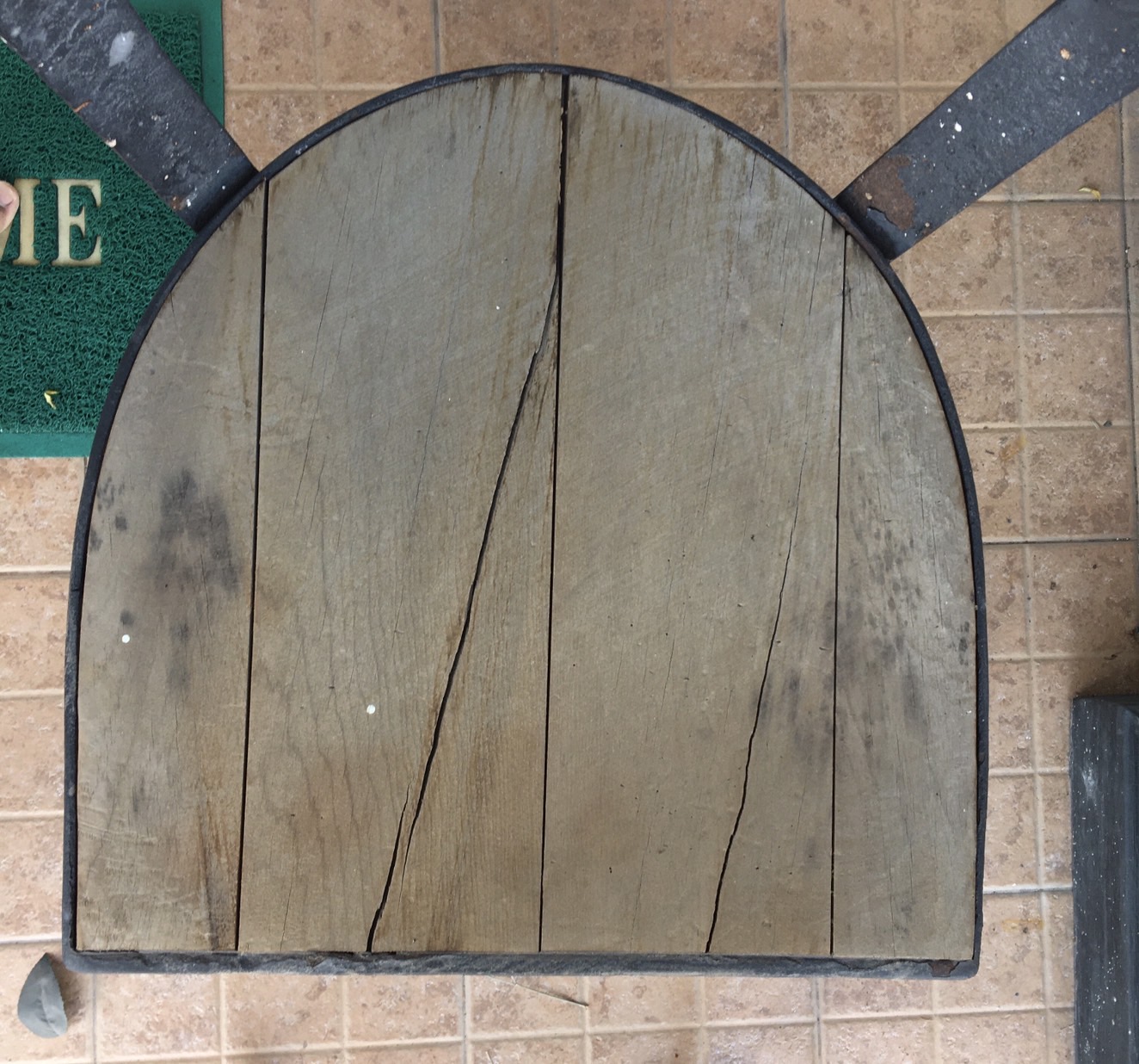 ชุดโต๊ะเก้าอี้เหล็กดัดงานเก่า