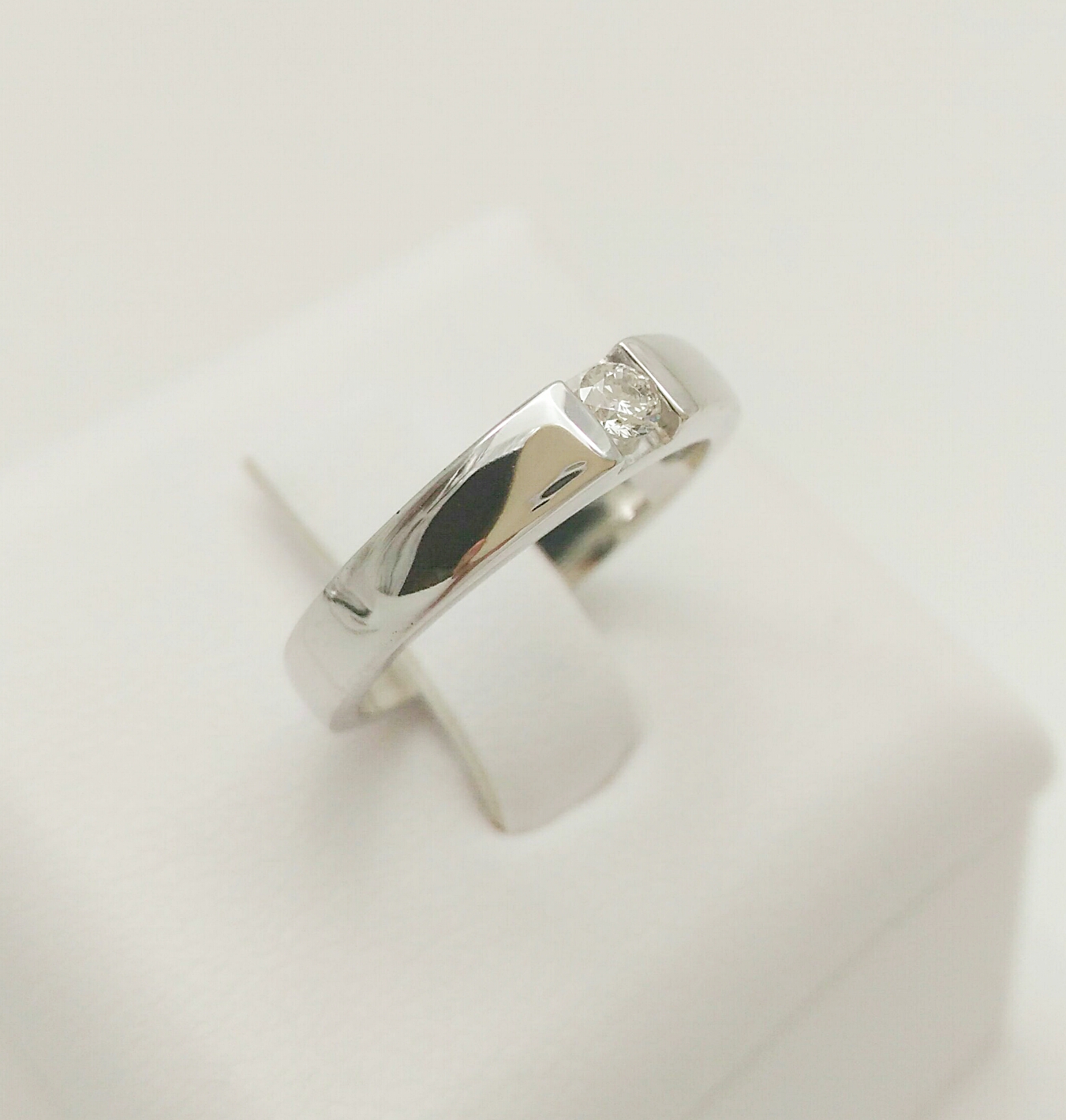 แหวนเพชรเบลเยี่ยมแท้ 0.10 cts ทองคำขาวแท้