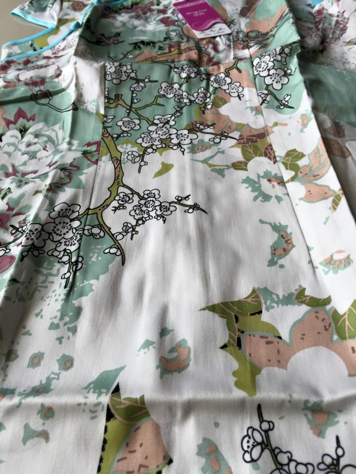 รหัส D2 79 - ชุดกี่เพ้า ลายดอกไม้