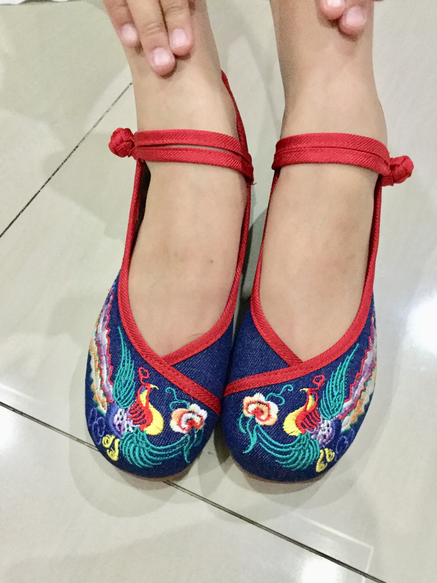 รองเท้าจีน สียีนต์ สินค้าพร้อมส่ง