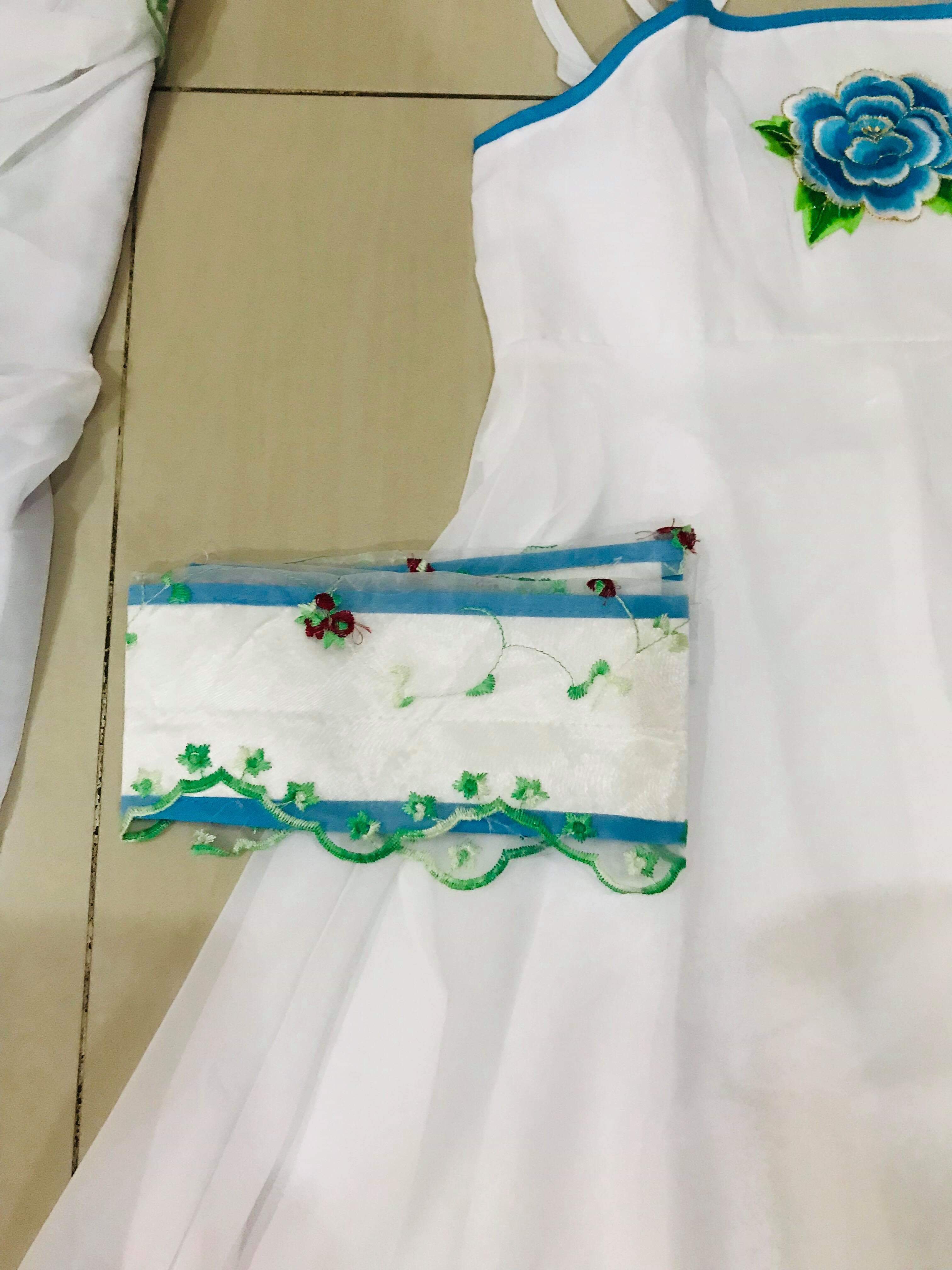 ชุดจีนฮันสีฟ้าลายปัก รหัส H65 สินค้าพร้อมส่ง