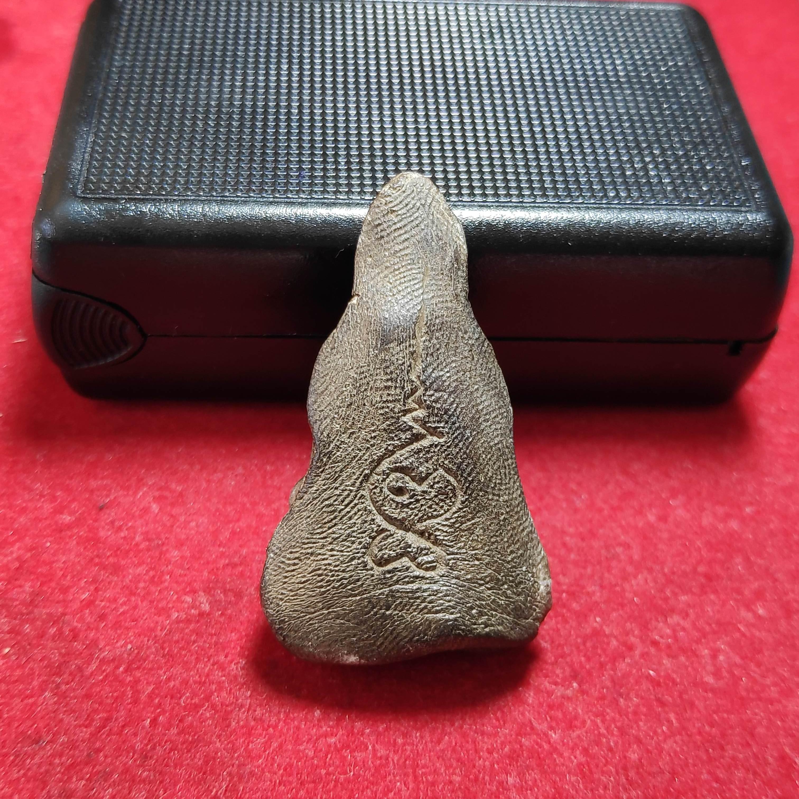 พระกริ่งเนื้อว่านหลวงปู่บุญวัดกลางบางเเก้วหลังยันต์