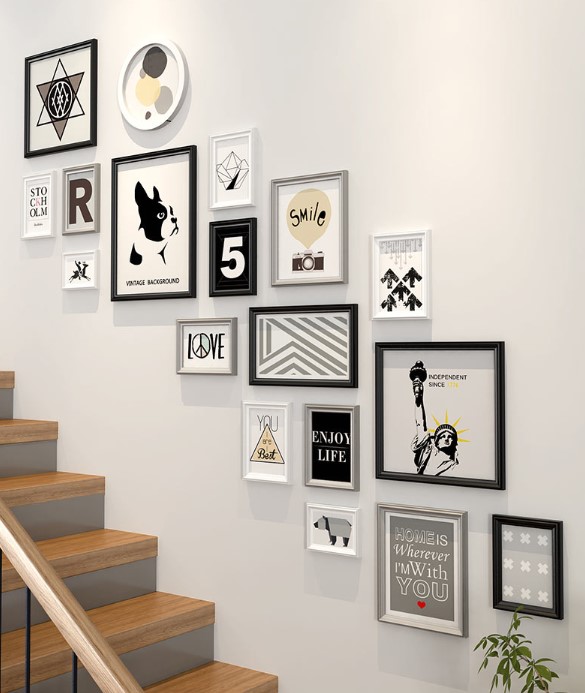 ชุดกรอบรูปติดผนังบันได Stairway18 (Dog) กรอบรูปไม้ 17 ชิ้นพร้อมภาพตามแบบ + รูปแคนวาส 1 ชิ้น และวัสดุติดตั้ง