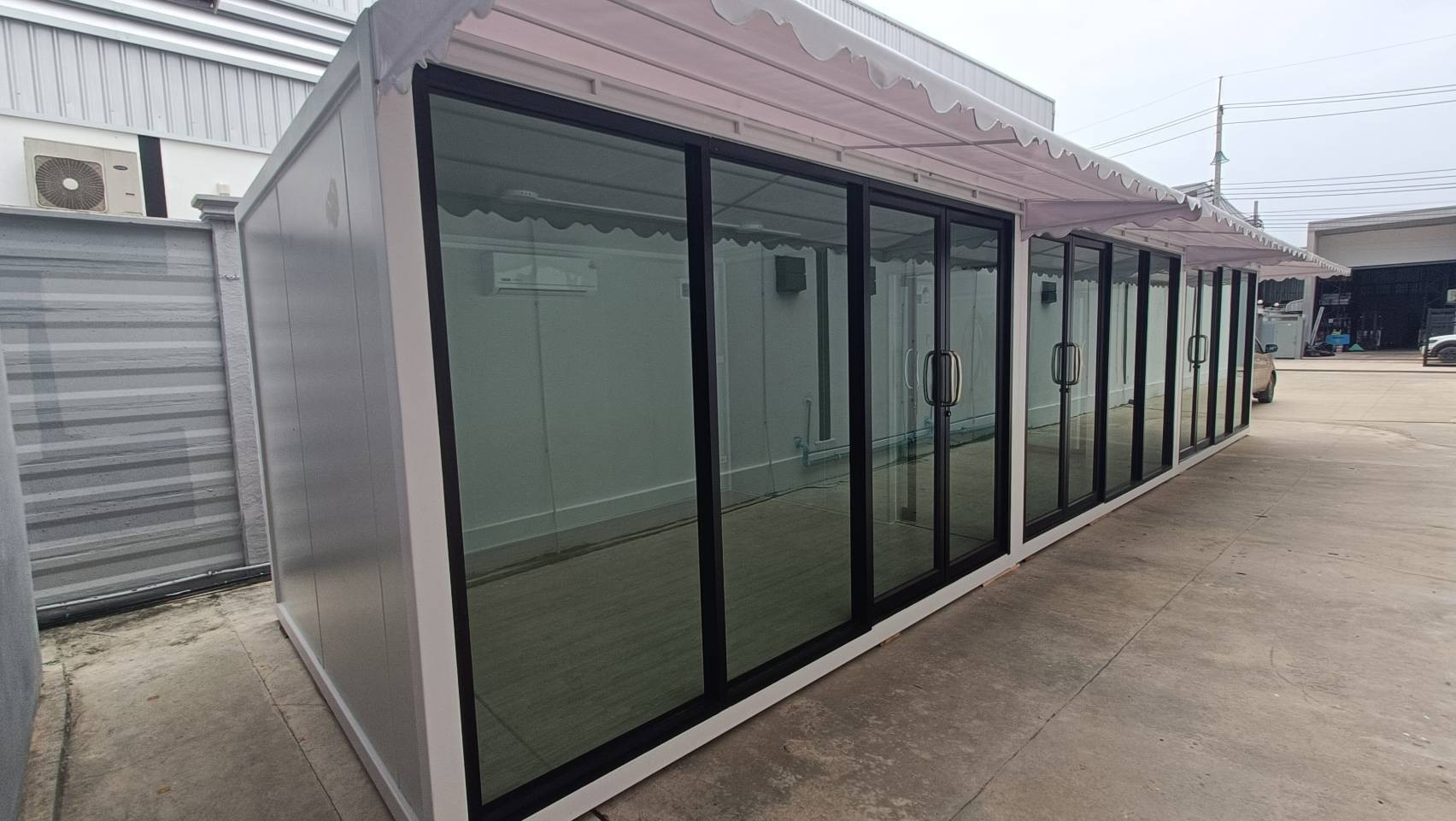 House Knockdonw UN-F04 3 เมตร *4 เมตร ** รับประกันสินค้า 1 ปี ส่งโดยรถเฮี๊ยบ ค่าจัดส่ง 18000