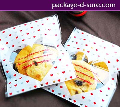 ถุงคุกกี้แถบกาว 10x10 เจาะหัวใจใส สีขาวจุดหัวใจ แพ็ค 100 ใบ