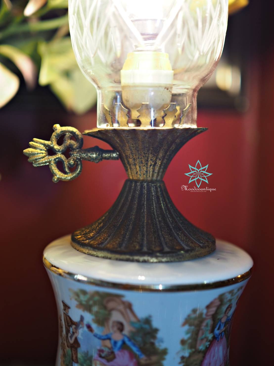 โคมไฟตะเกียงตั้งโต๊ะวินเทจ ของอังกฤษ