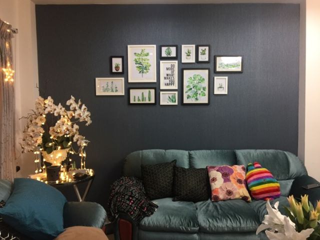 ชุดกรอบรูปติดผนัง I Love Tree กรอบรูปไม้สีขาวดำ12 ชิ้น พร้อมภาพตามแบบและวัสดุติดตั้ง