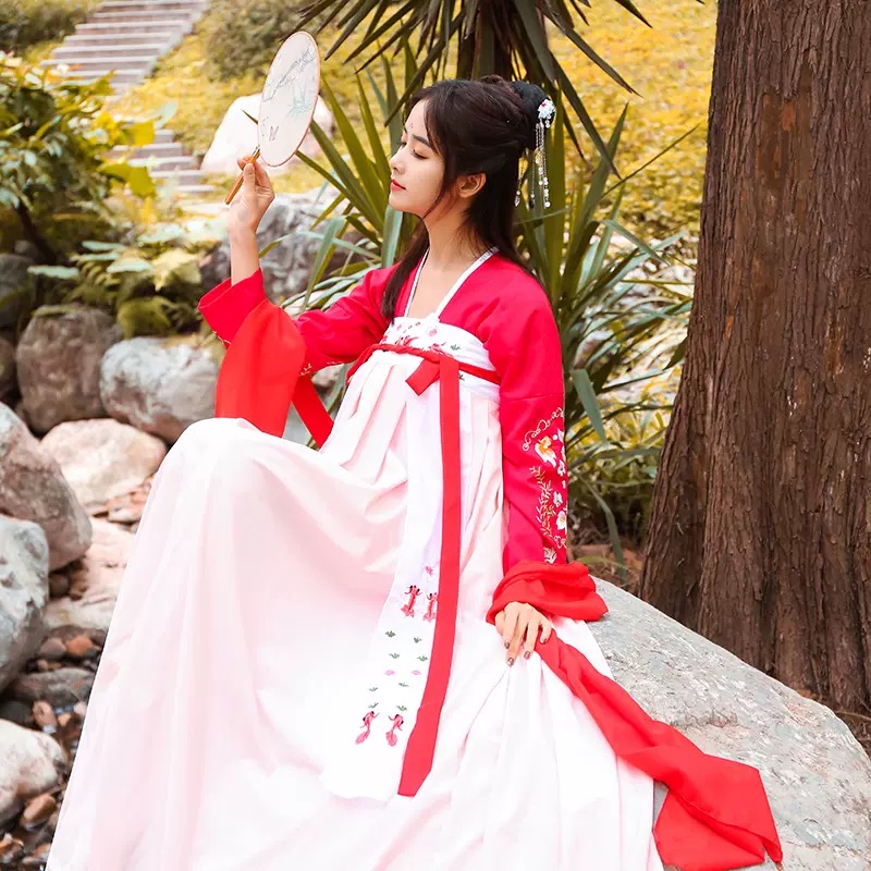 ชุดจีนหญิงฮั่น สีแดง+ชมพู ลายปักรูปปลา รหัส EL 60 สินค้าพร้อมส่ง