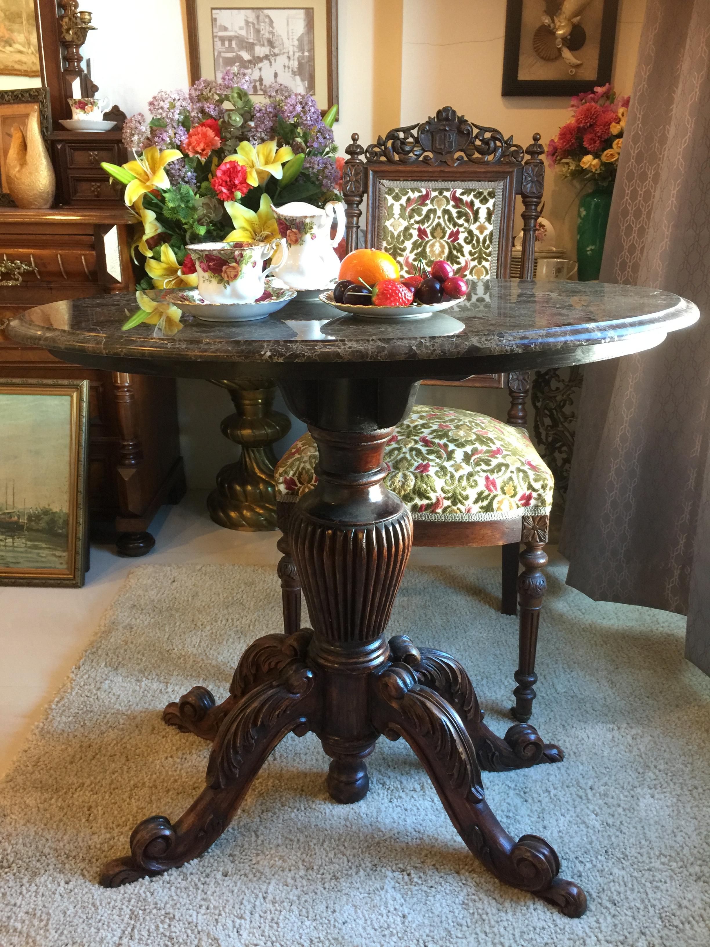 โต๊ะไม้มะฮอกกานีท็อปหินอ่อน