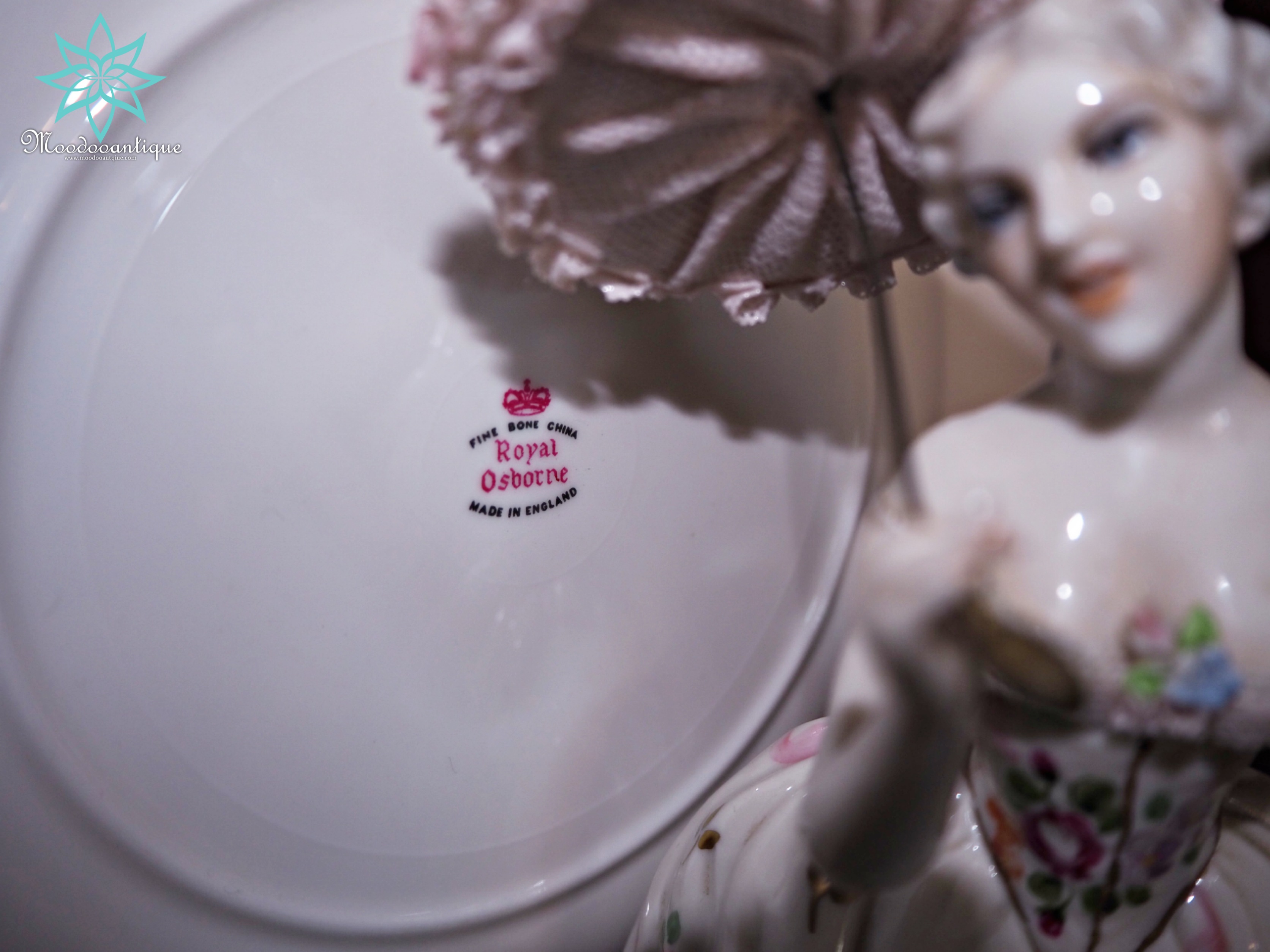 จาน แบรนด์ FINE BONE CHINA Royal Osborne MADE IN ENGLAND