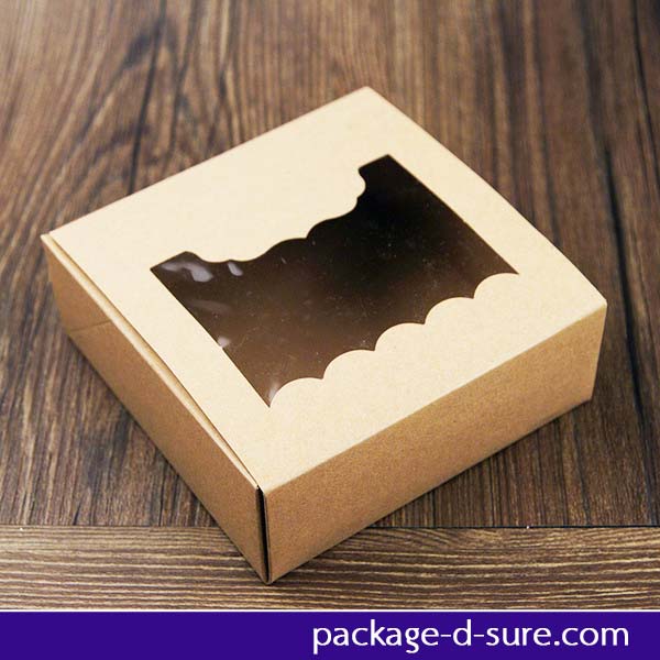 กล่องสี่เหลี่ยมจัตุรัส บนฉลุพลาสติกใส 13.5x13.5x5 กระดาษคราฟ