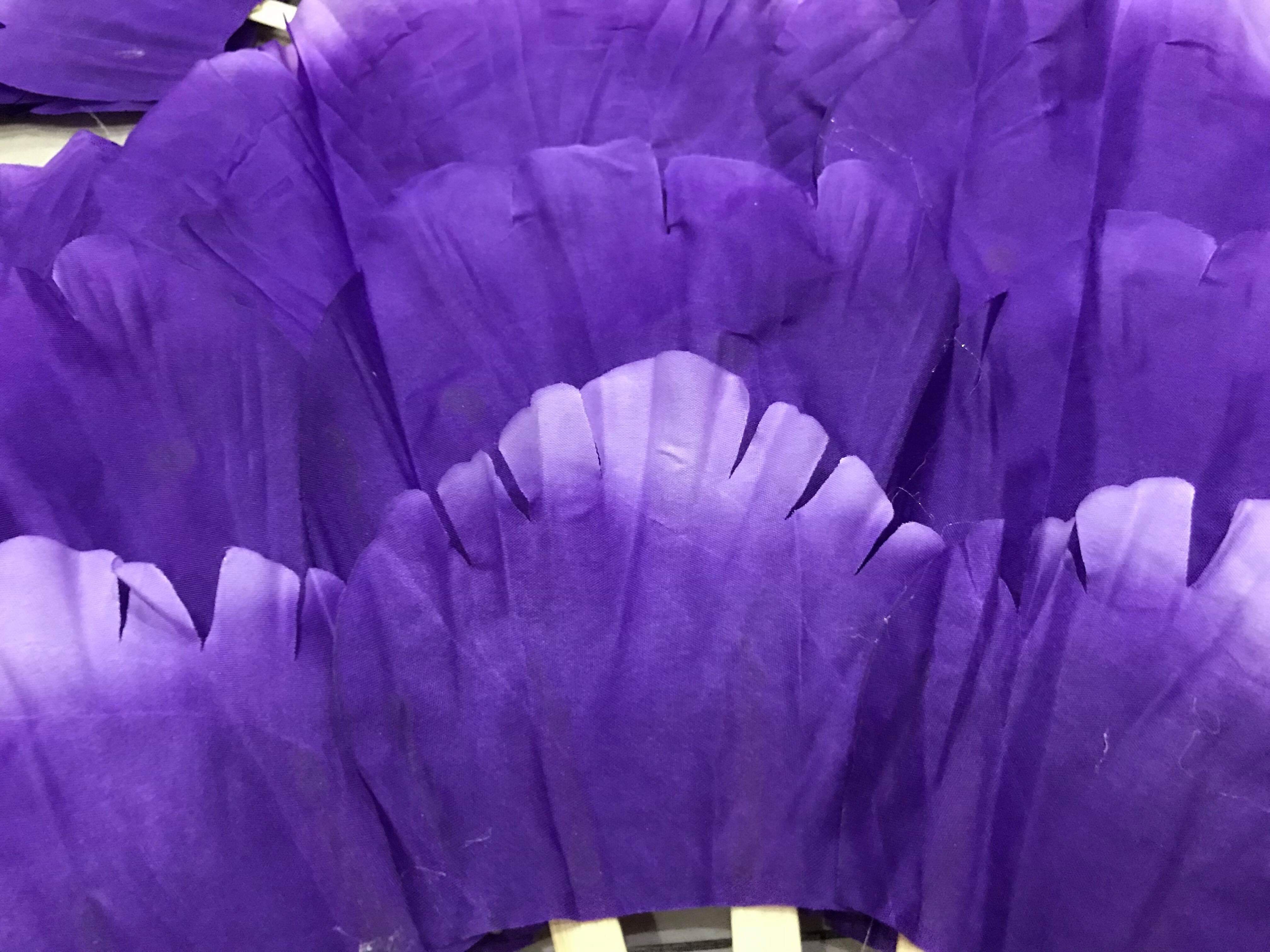 พัดแฟนซี สีม่วง สินค้าพร้อมส่ง