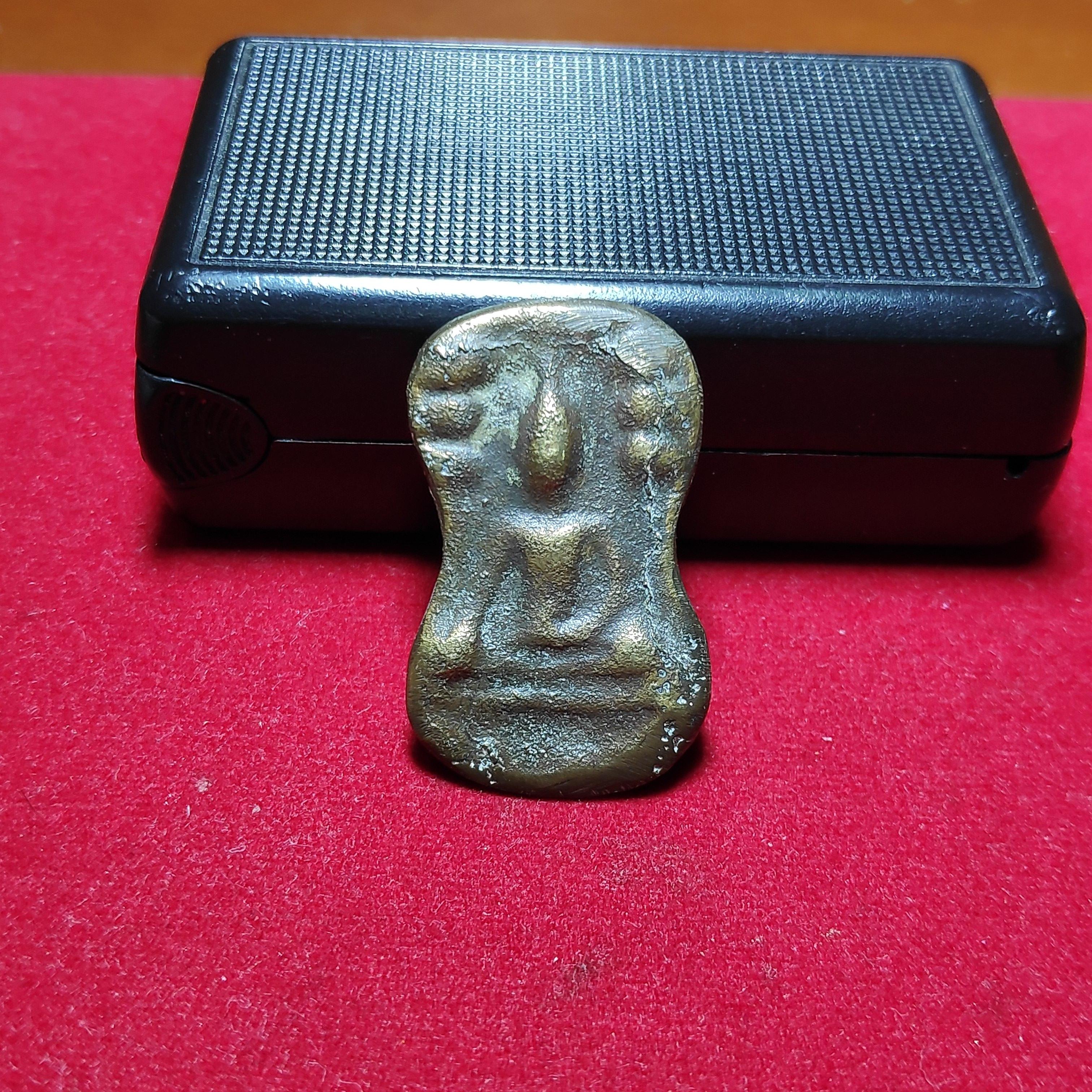 เหรียญหล่อมเหศวรหลวงพ่อโบ้ยวัดมะนาว