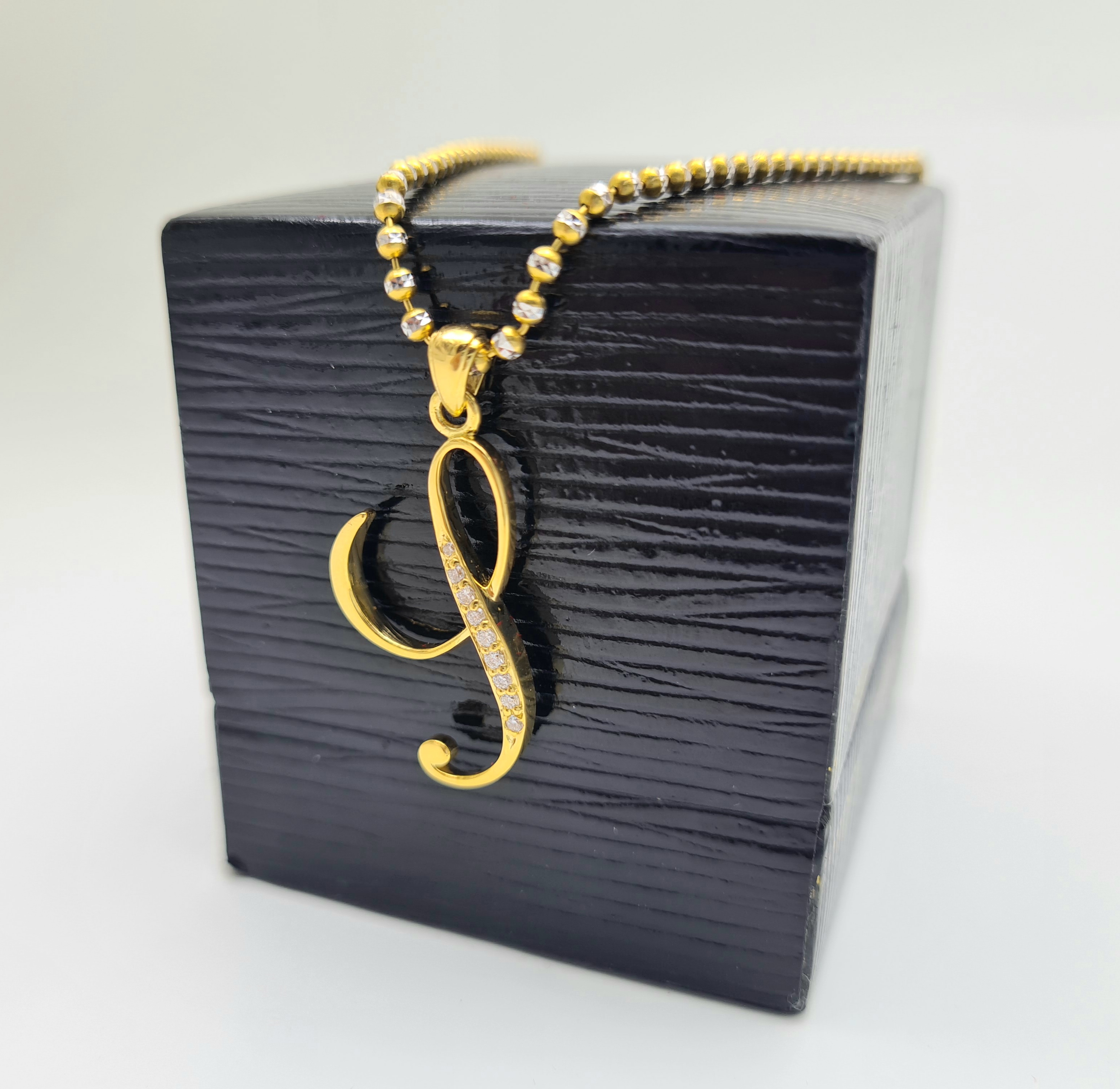 จี้เพชรตัวอักษรเอส S (ไม่รวมสร้อย)